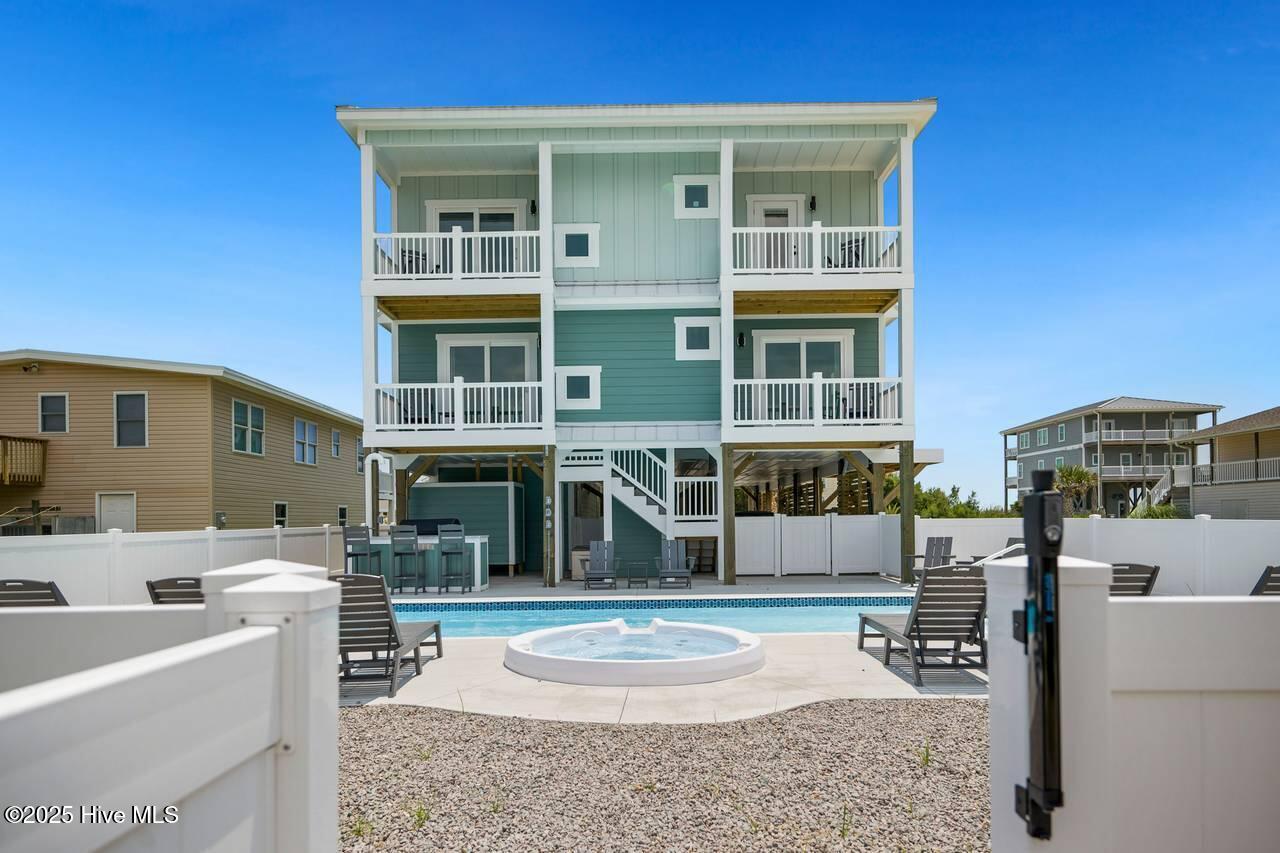 100527522 | Photo 115