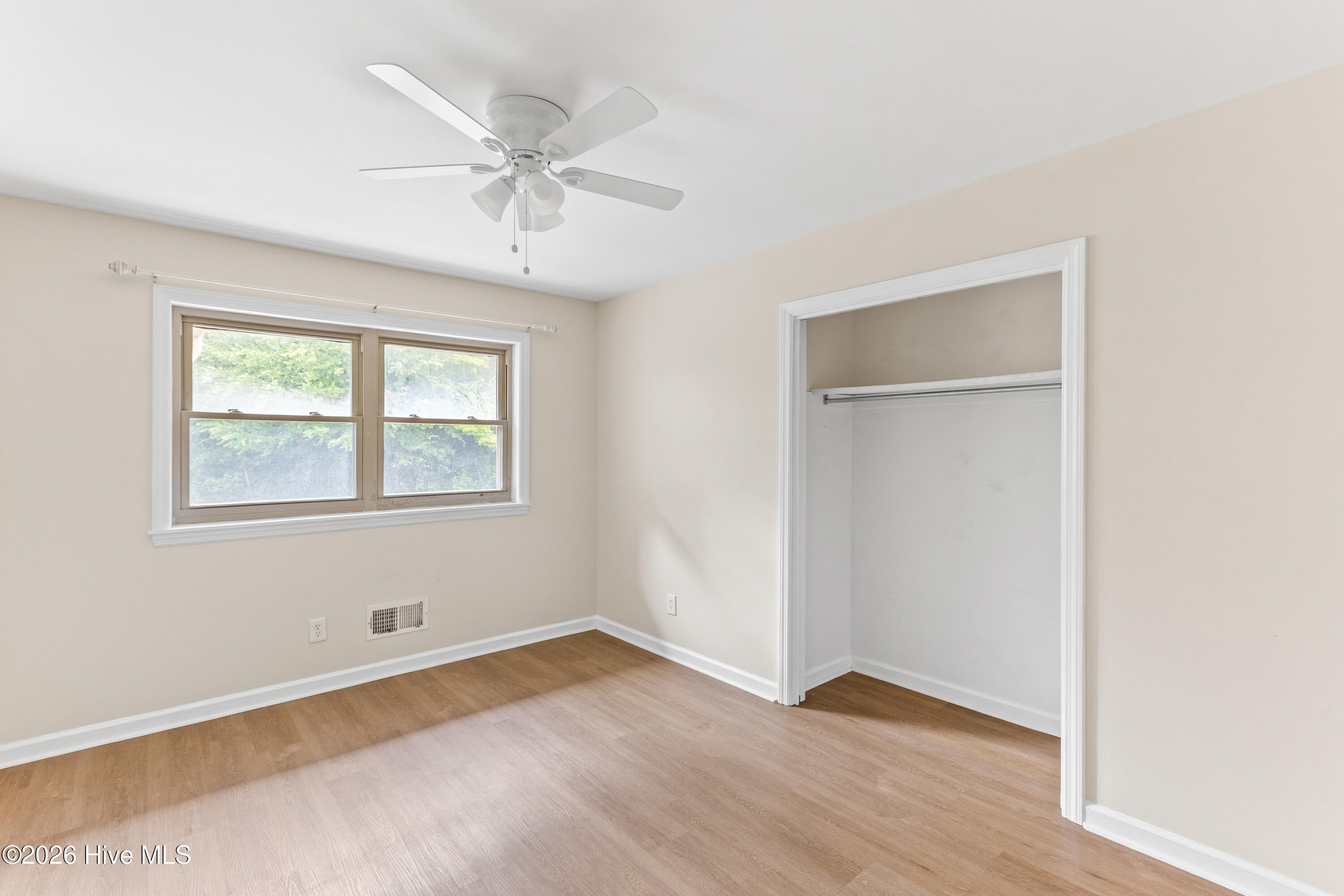 100552931 | Photo 15