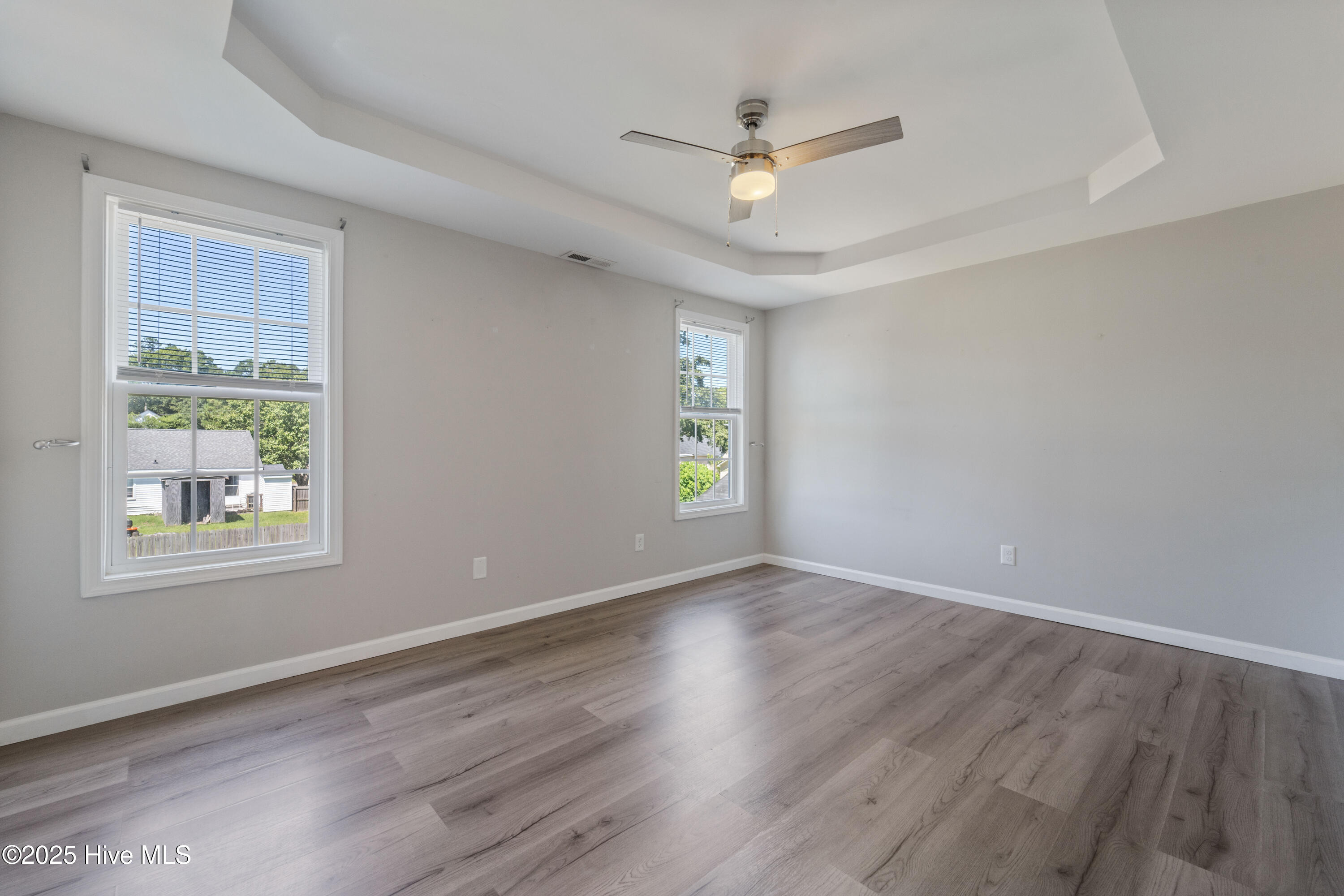 100529060 | Photo 30