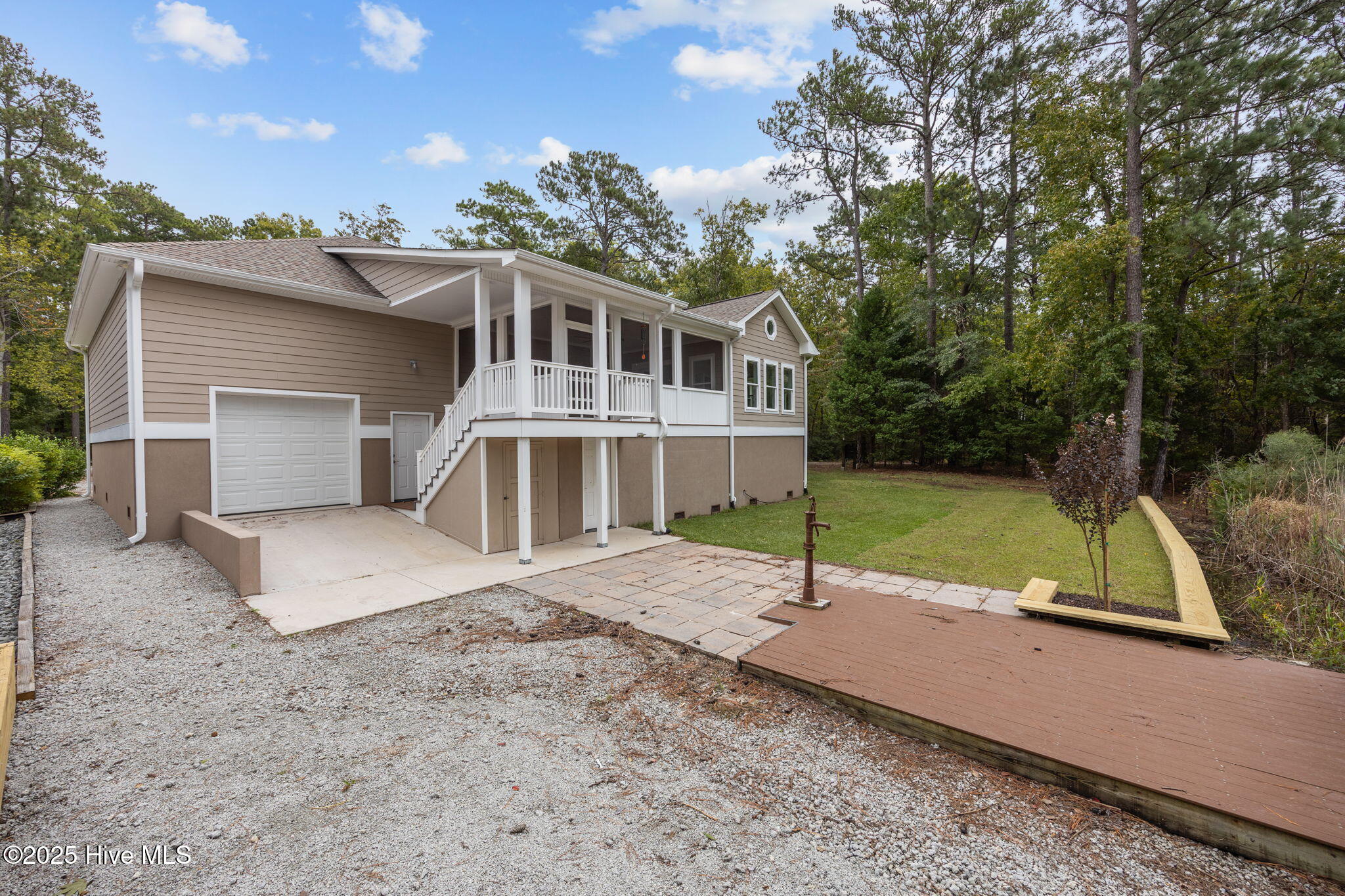 402 Whittaker Point Road,Oriental