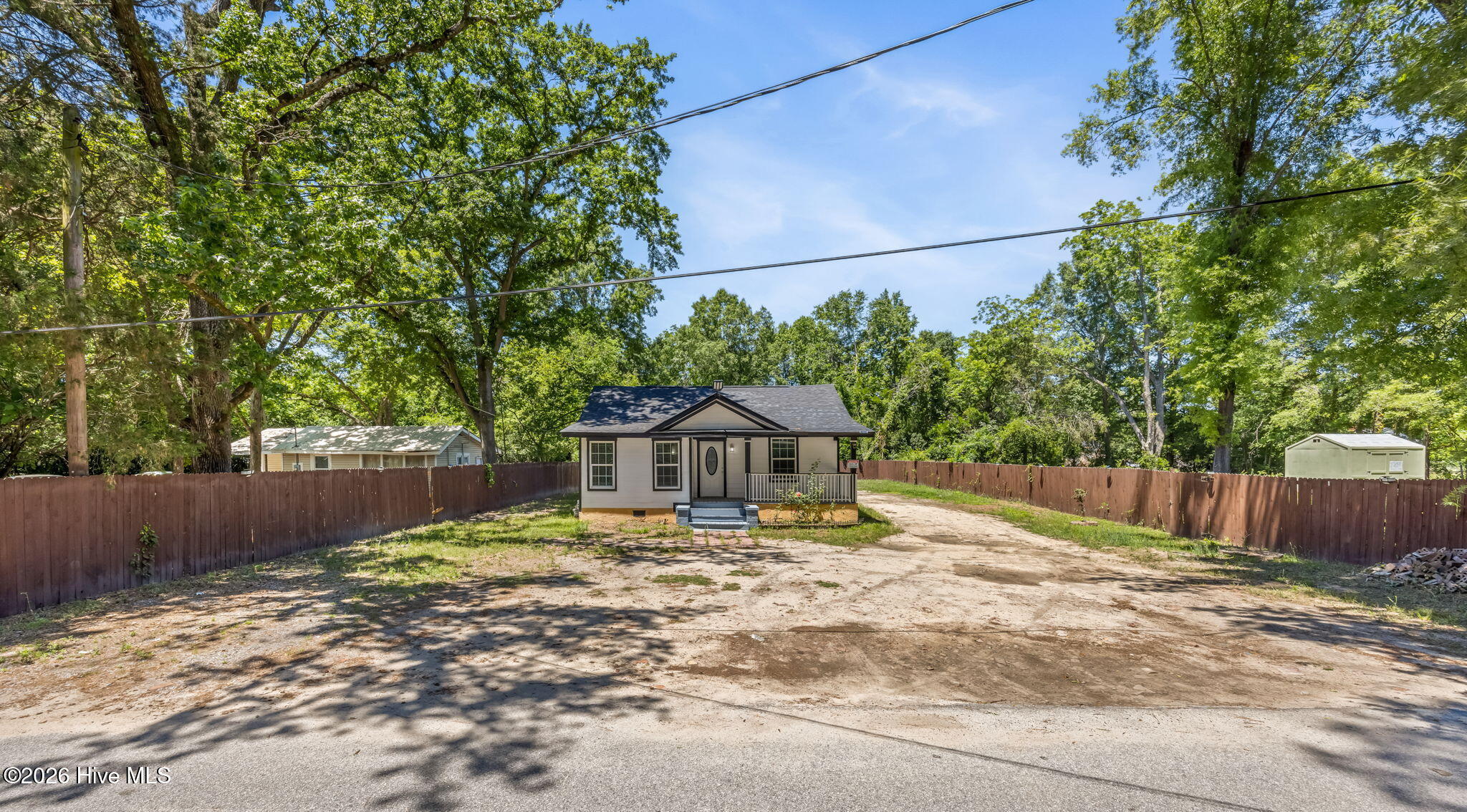3-web-or-mls-1917 Haynie Drive-51