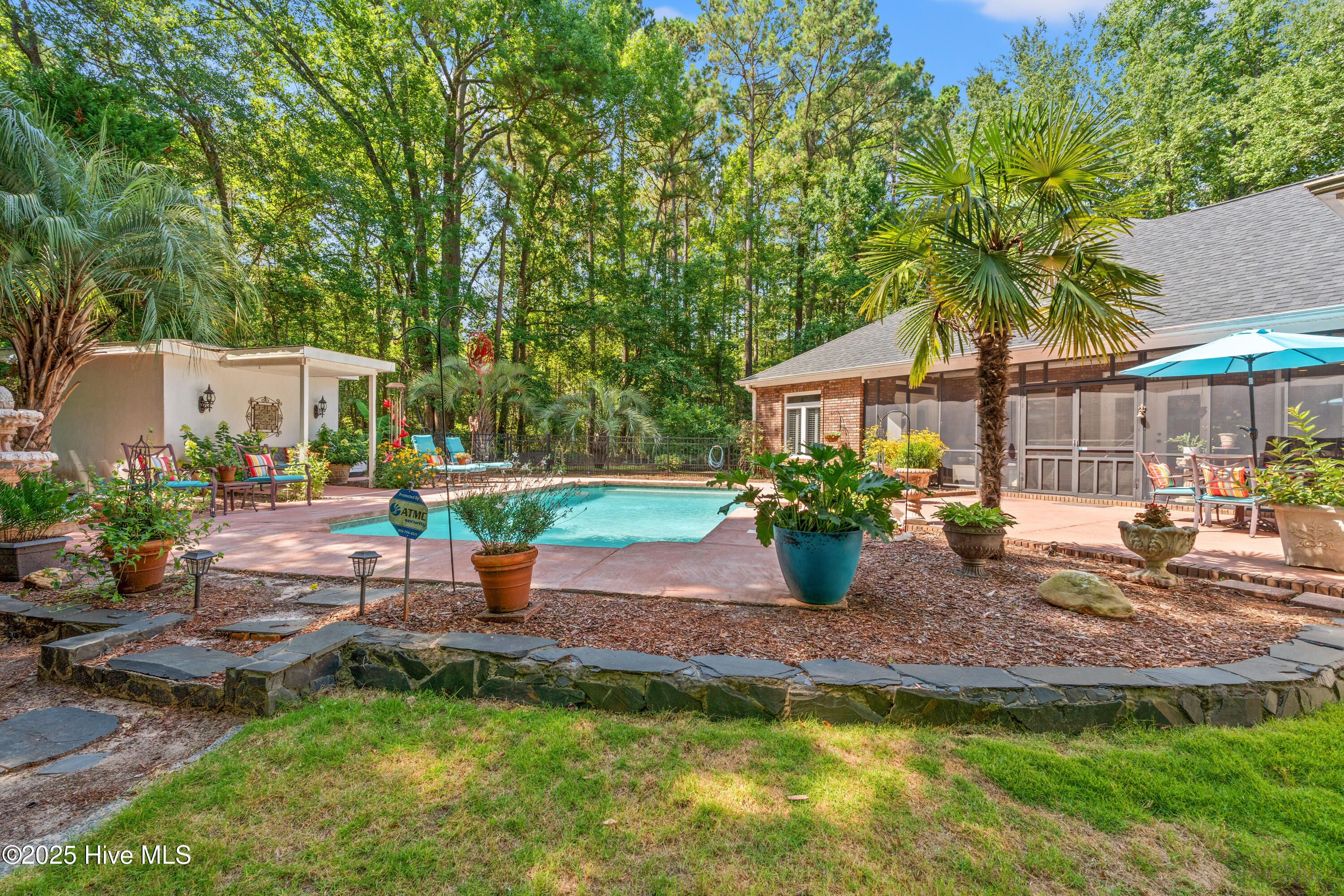 100515371 | Photo 27