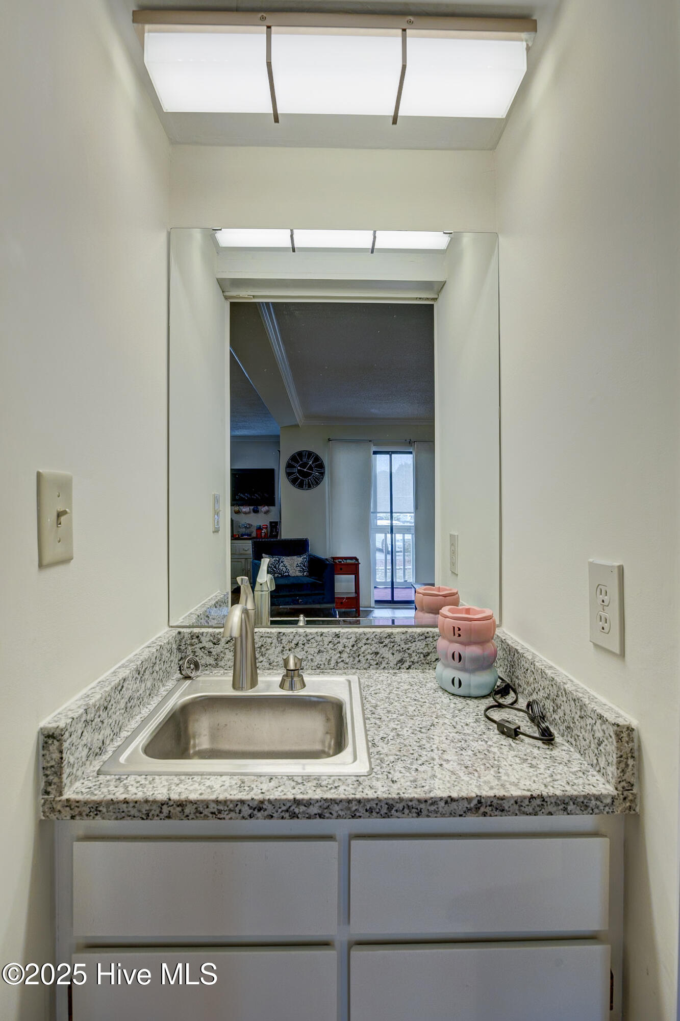 100535868 | Photo 20