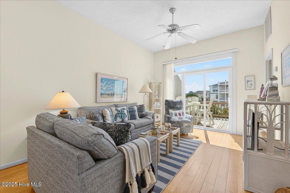 100532821 | Photo 19