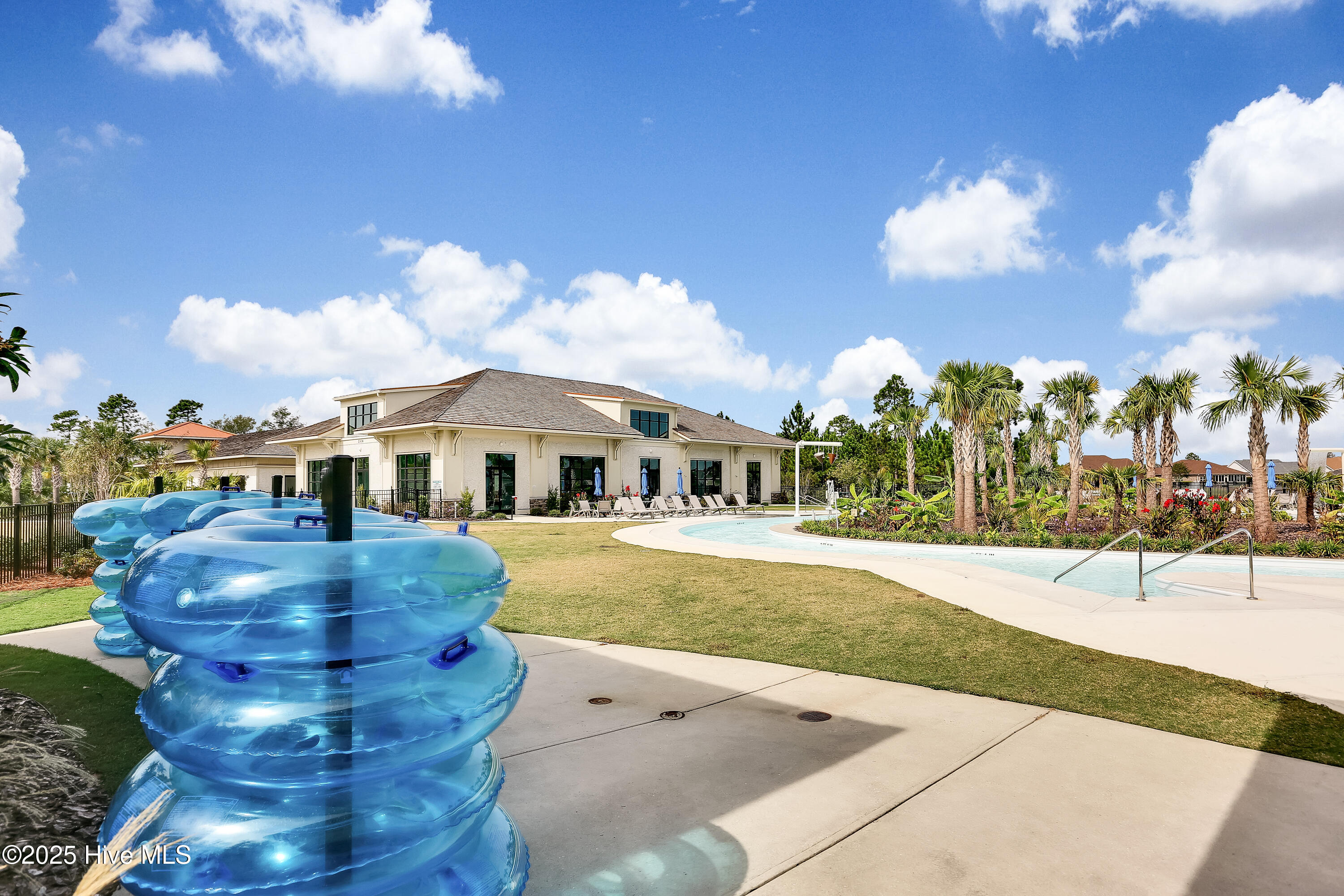 100557169 | Photo 62