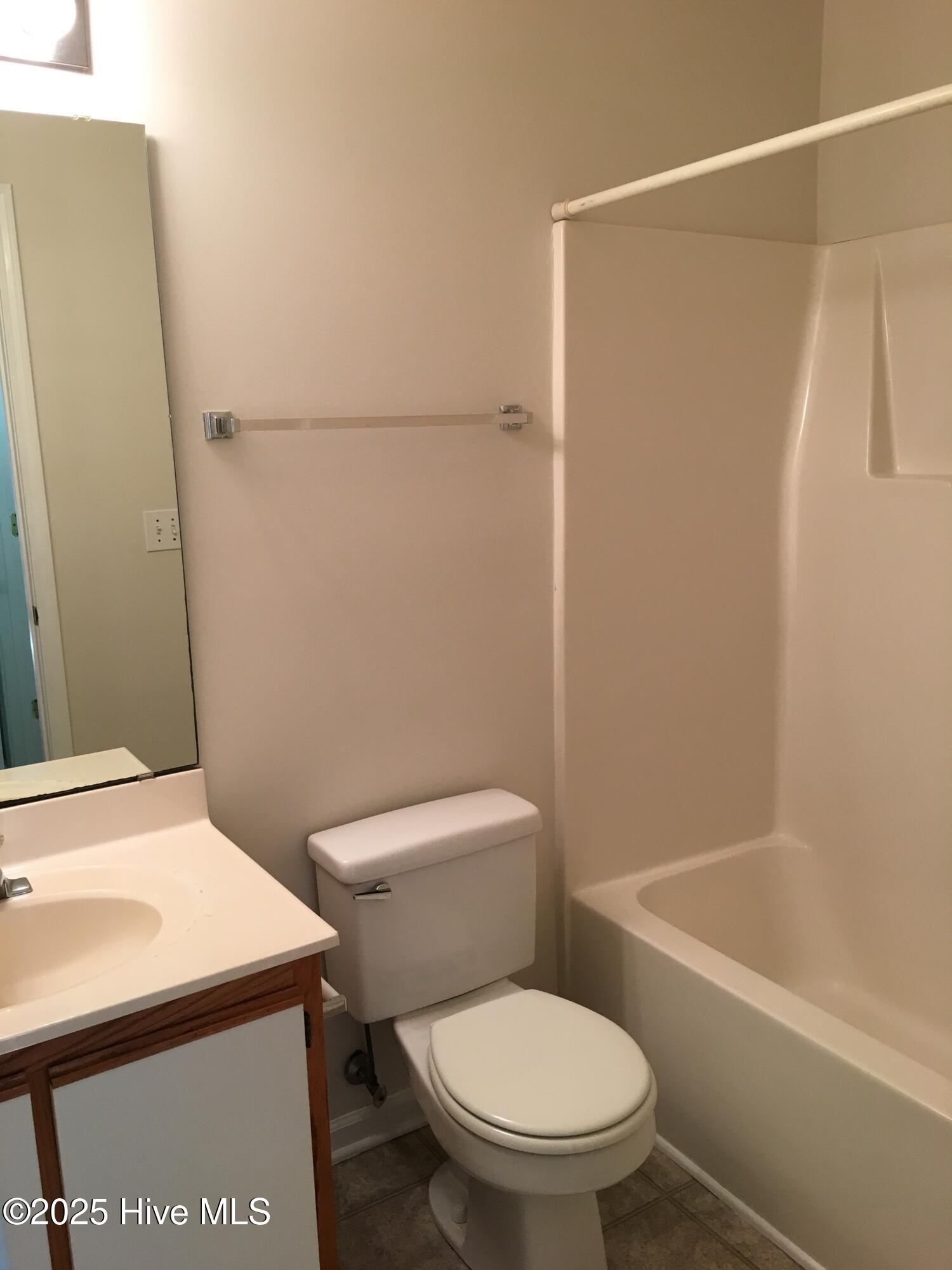 100511812 | Photo 10