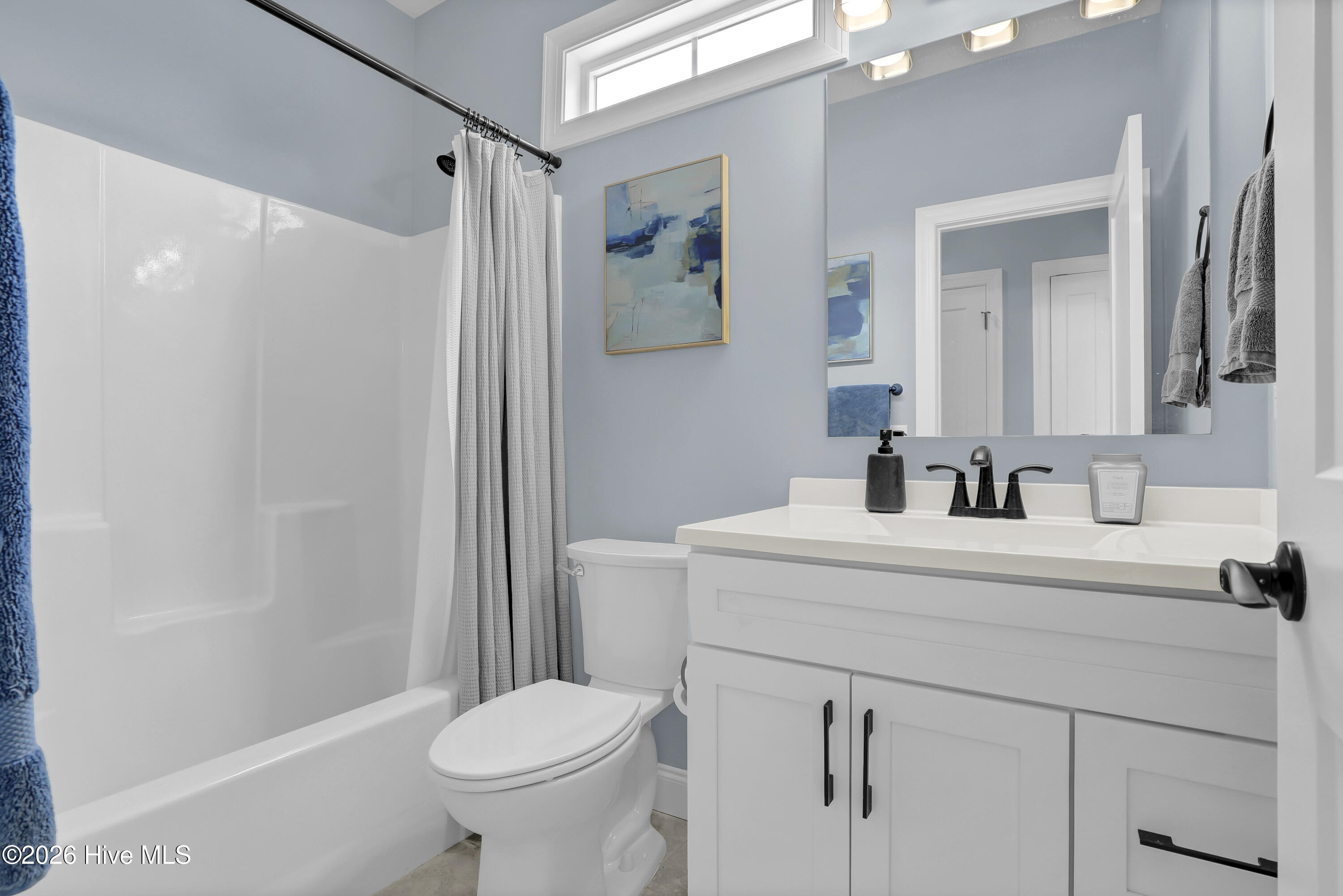 100567366 | Photo 33