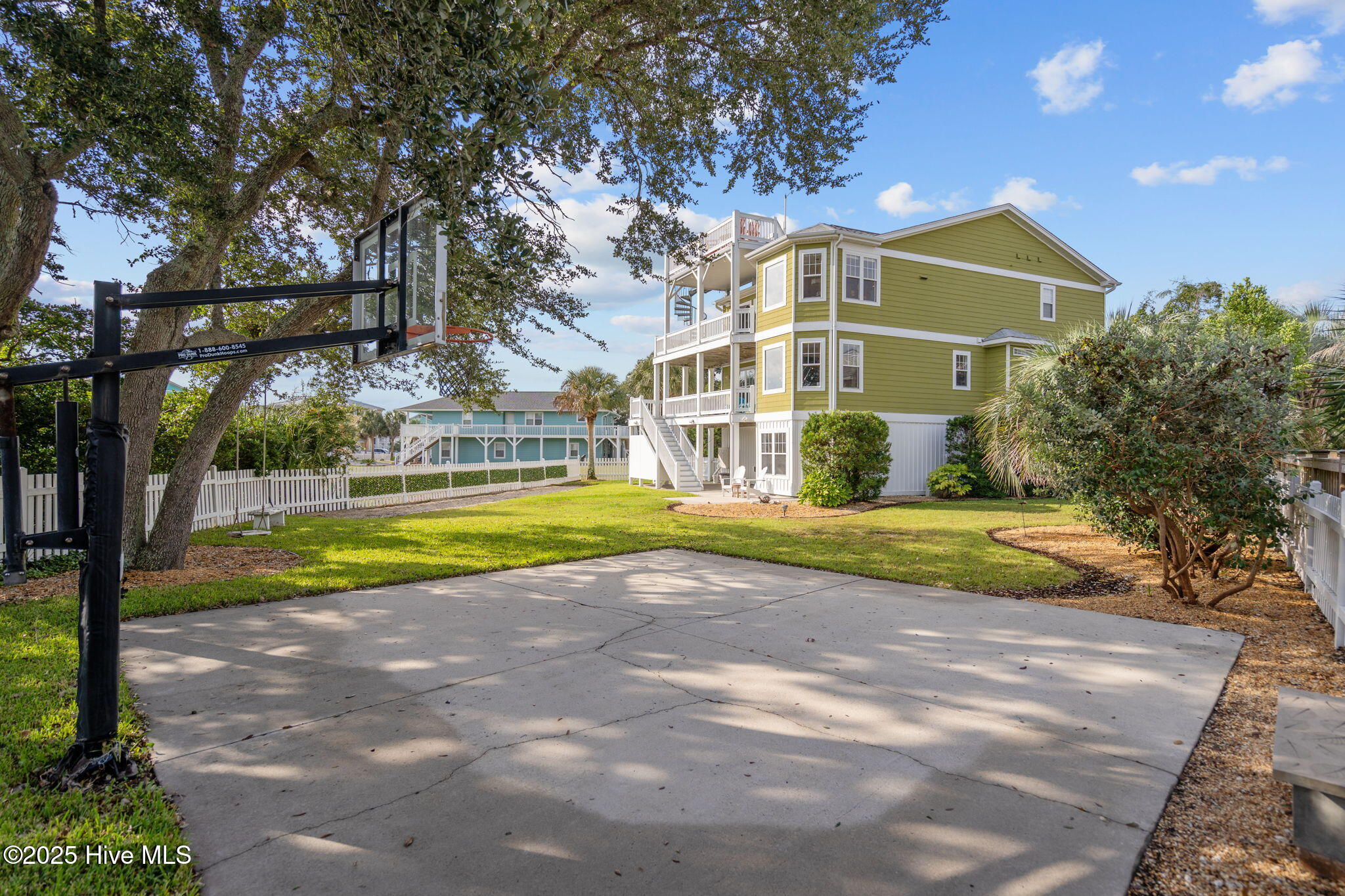 100528762 | Photo 11