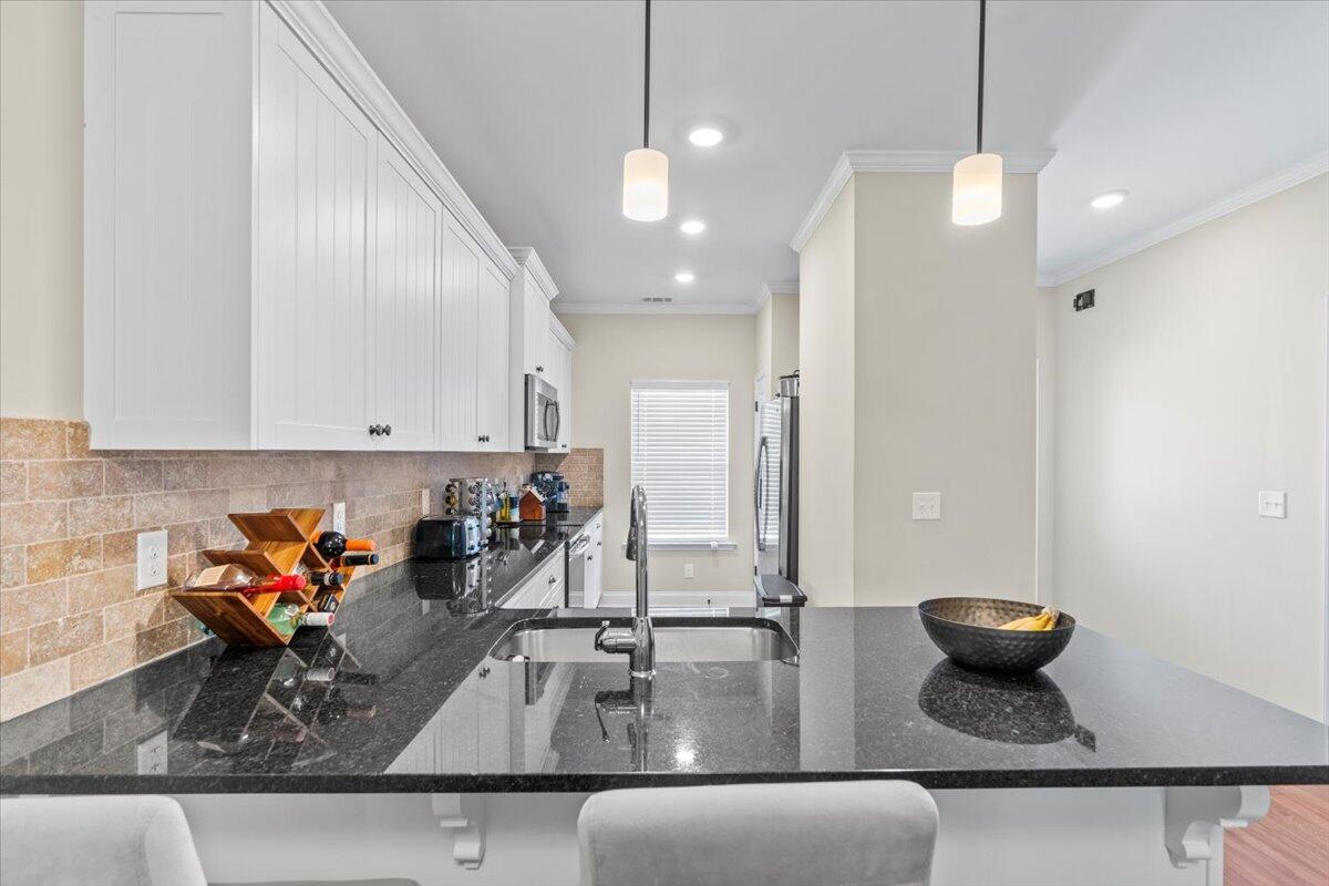08-Kitchen
