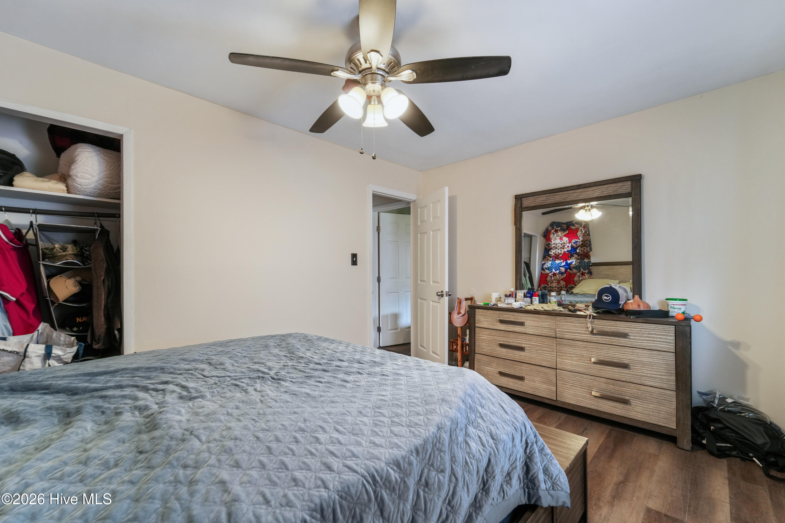 100561958 | Photo 25