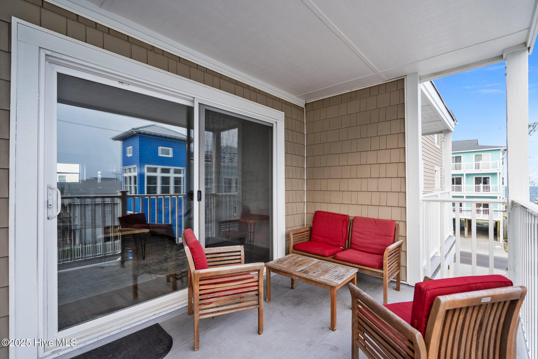 100509298 | Photo 33