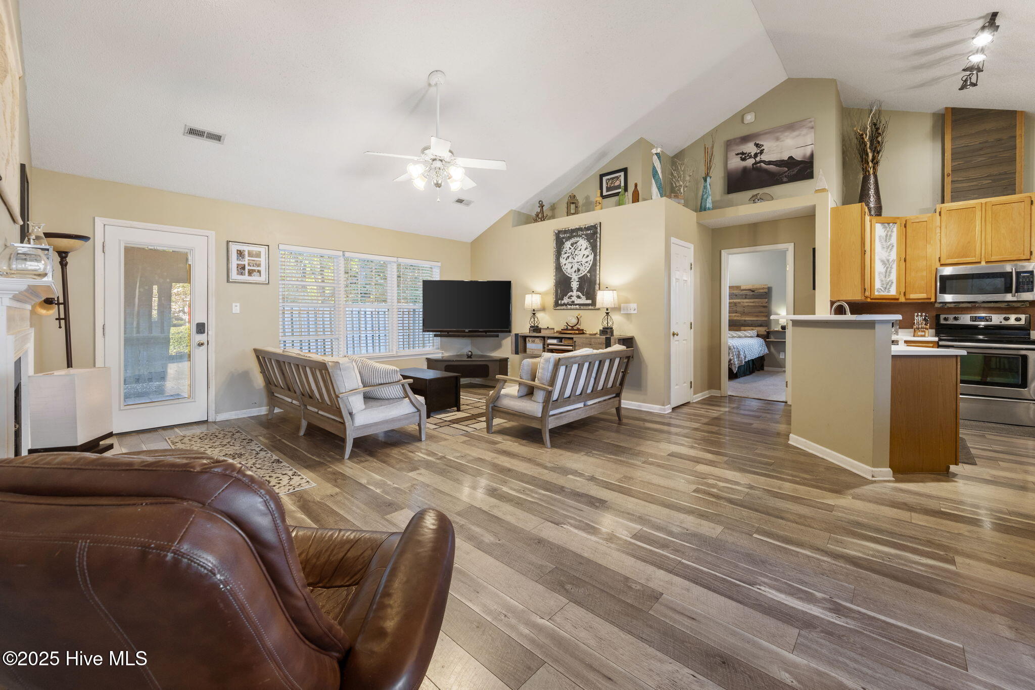 4912 Split Rail Drive, Wilmington, NC 28412 – photo 8: 6-web-or-mls-LR