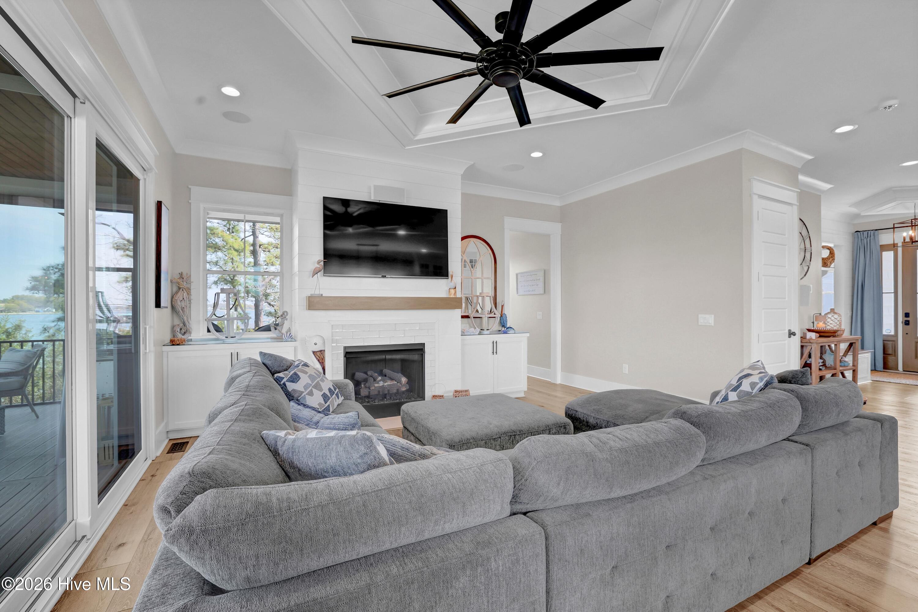 100564139 | Photo 18