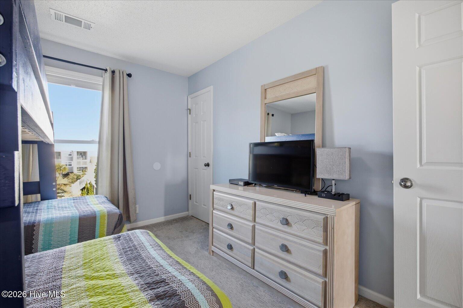 100558776 | Photo 30