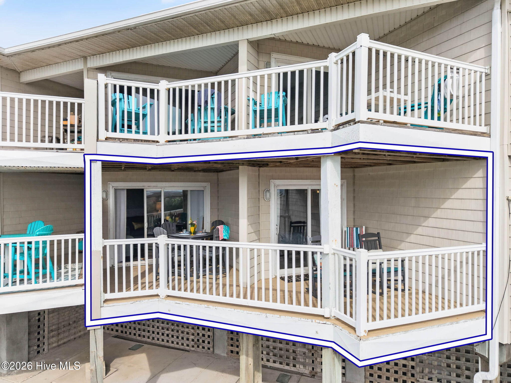 100570514 | Photo 43