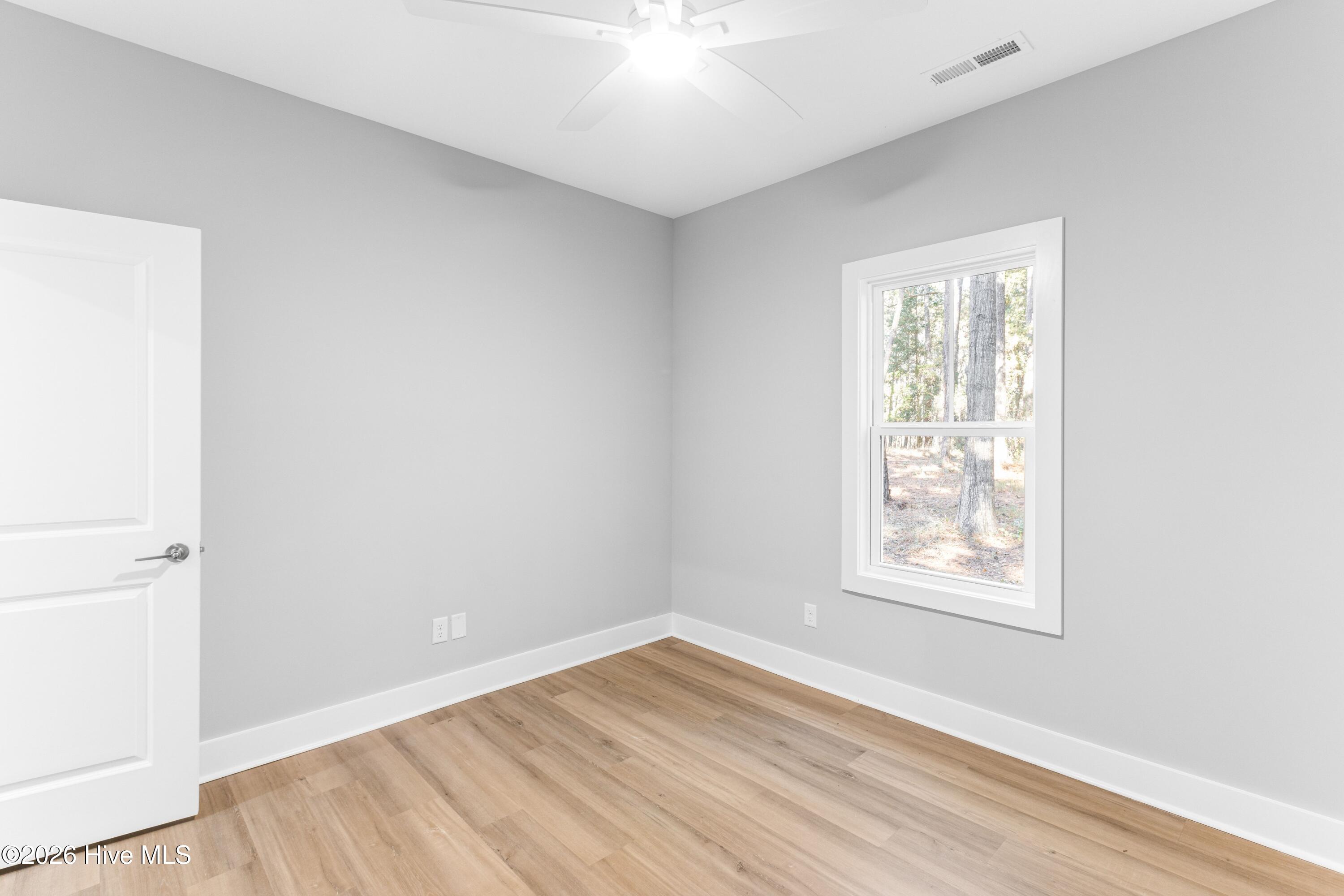 100547526 | Photo 32