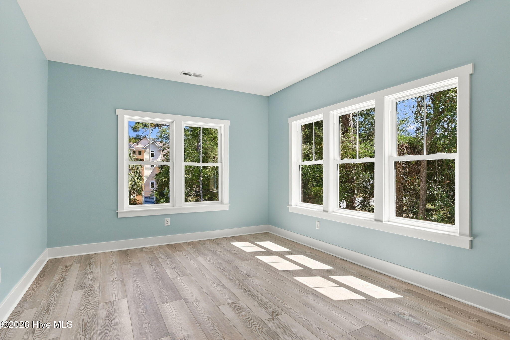 405 Emerald Landing 