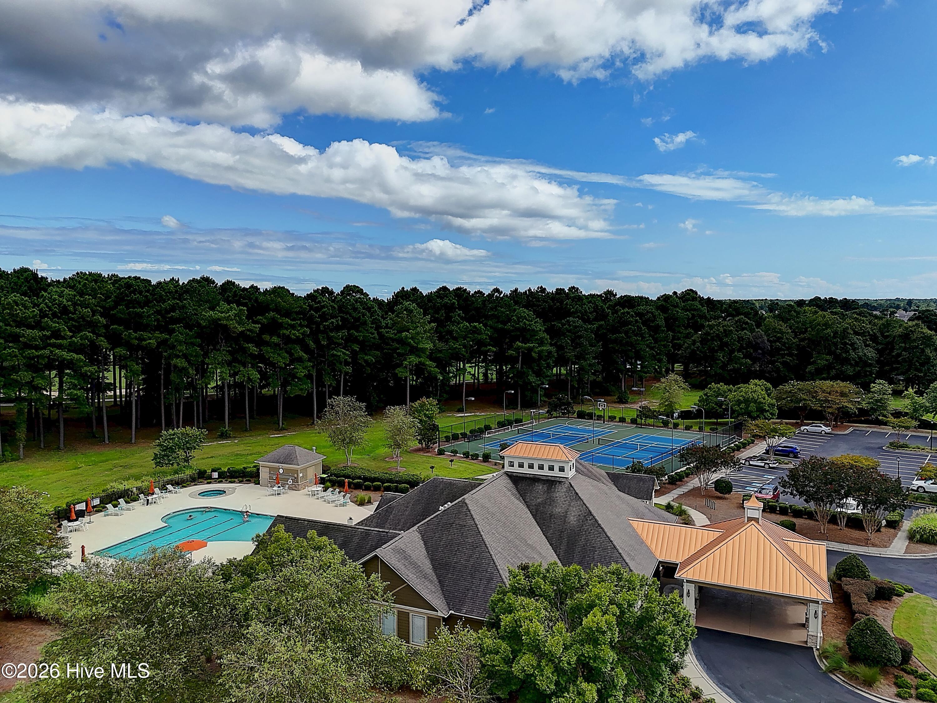 100569684 | Photo 48