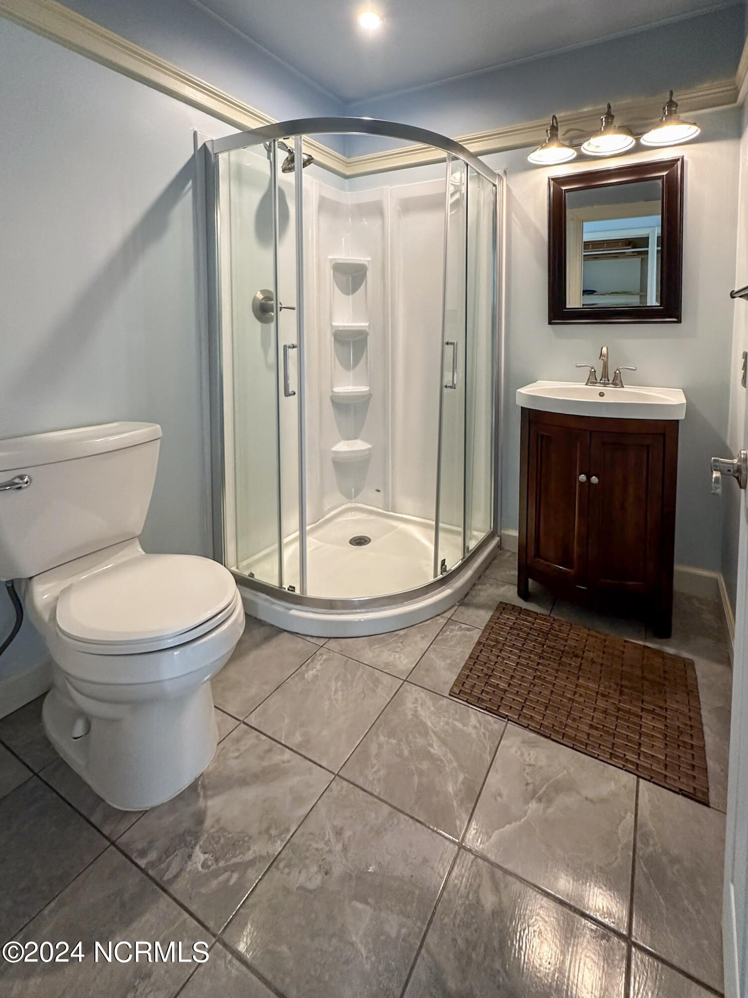 100547620 | Photo 17