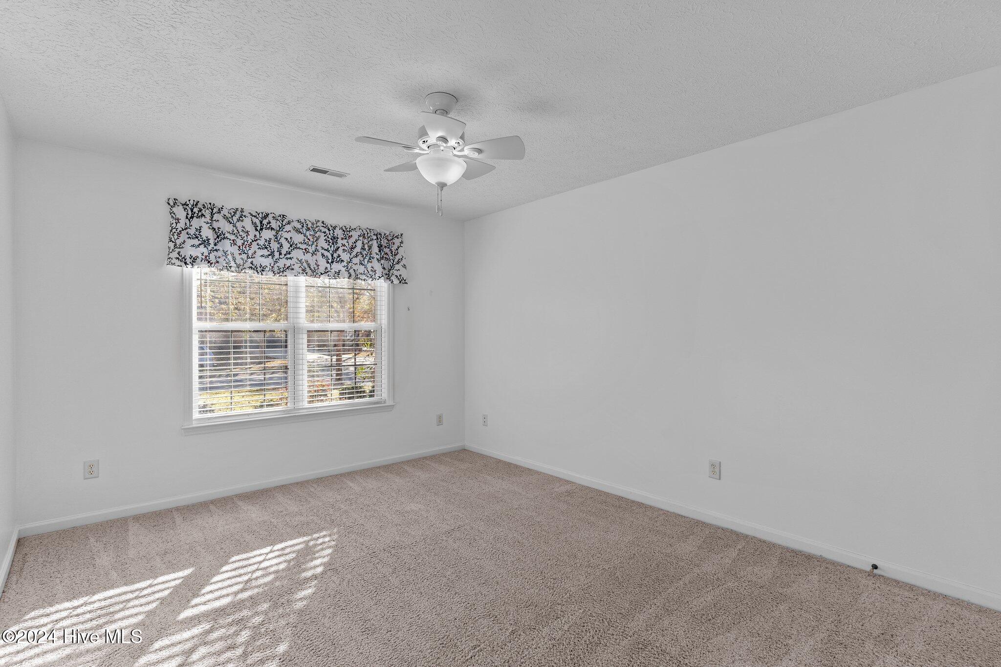 100474458 | Photo 28