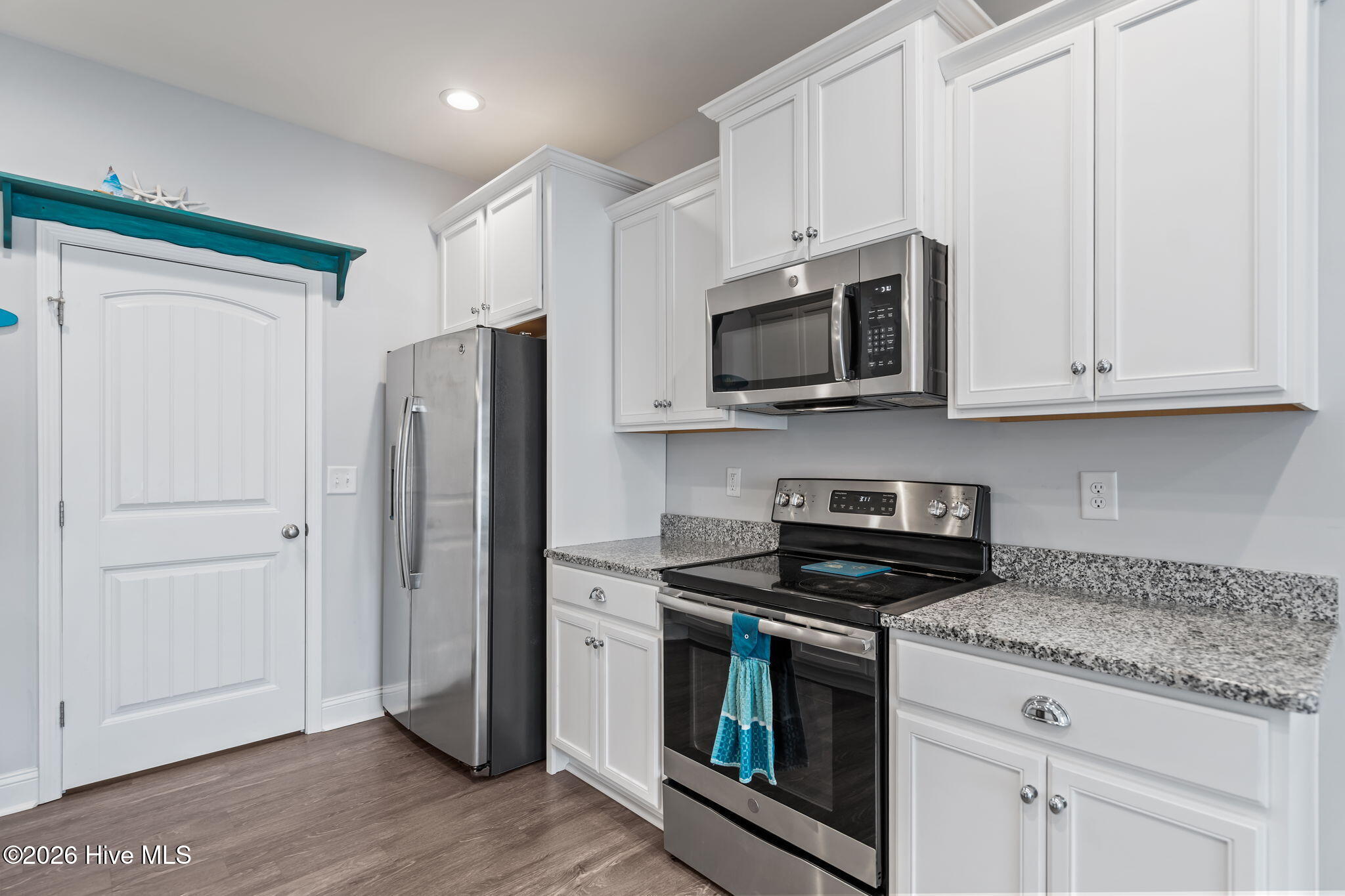 100563124 | Photo 12