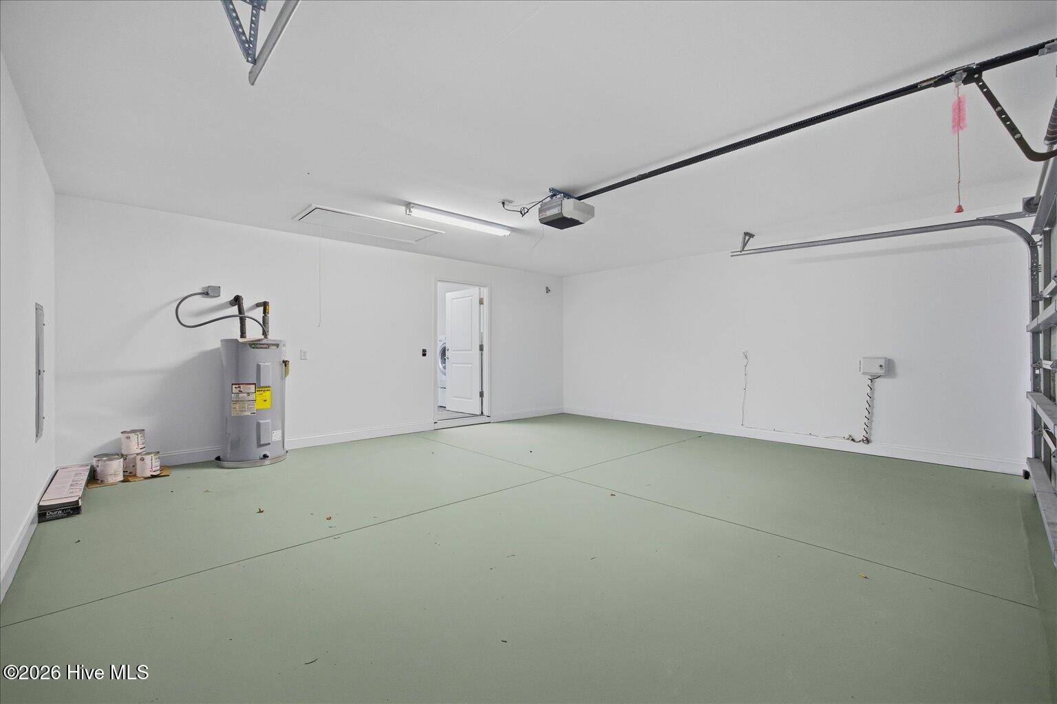 100557430 | Photo 41