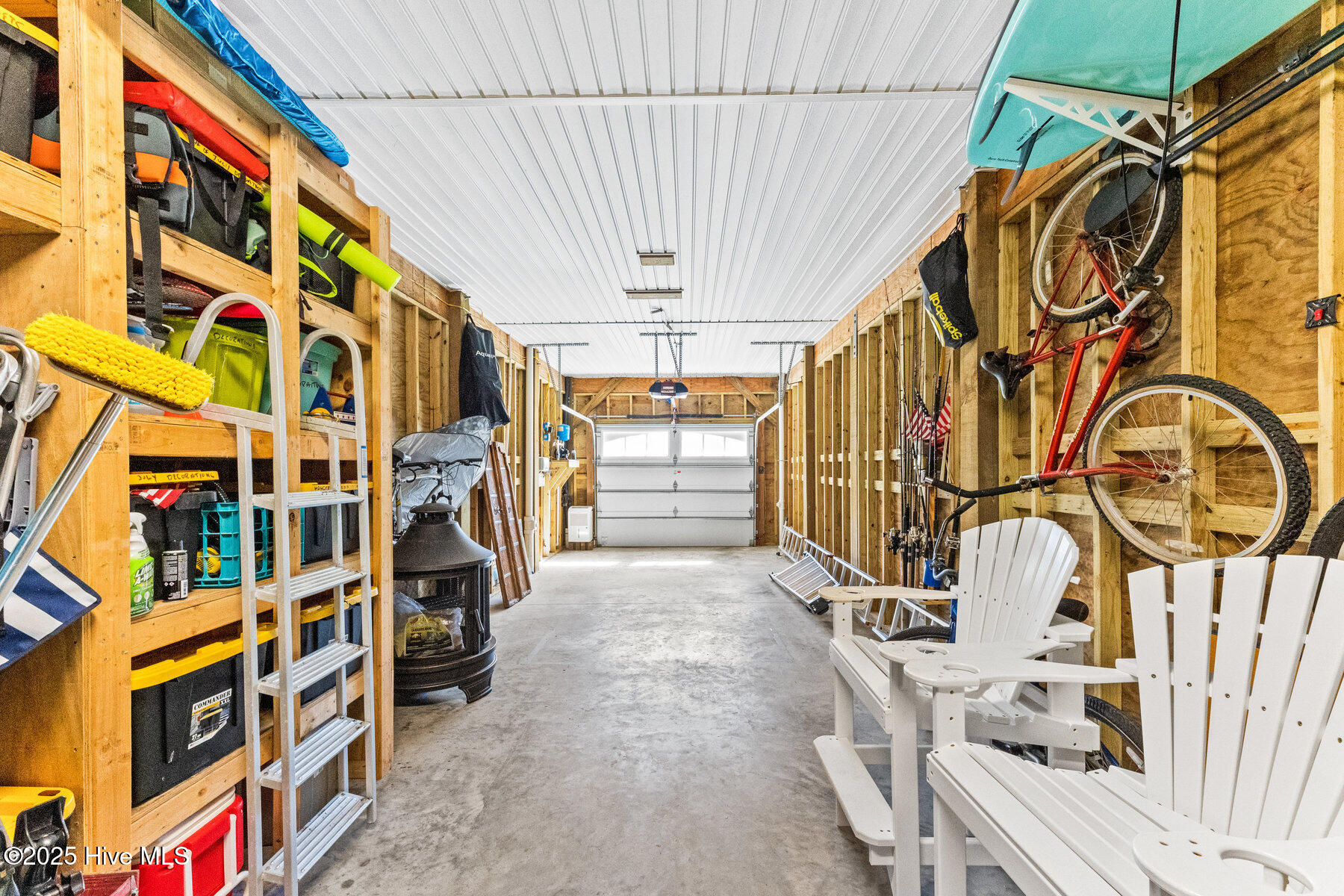 100538043 | Photo 45