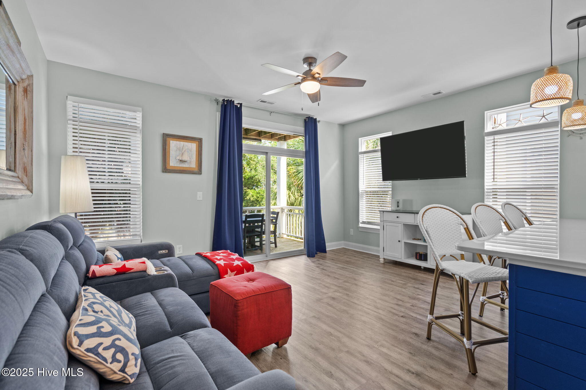 100522294 | Photo 12