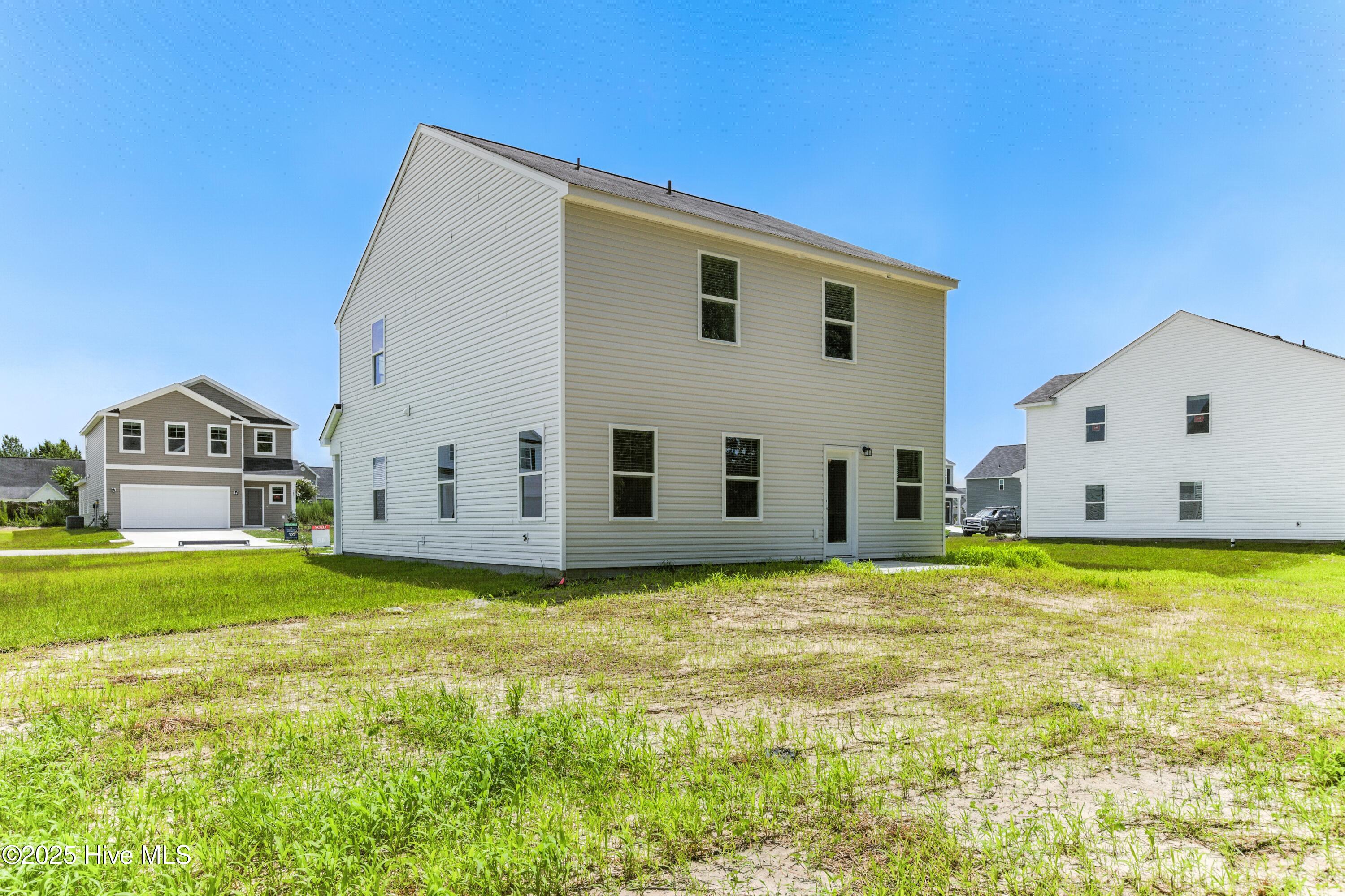 100538143 | Photo 31