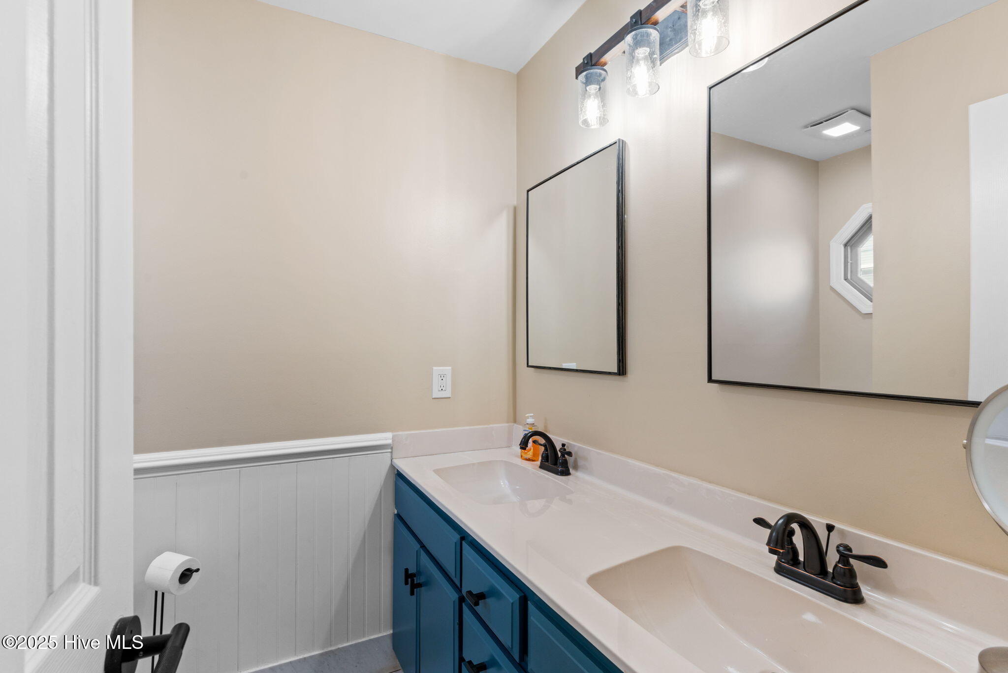 100539848 | Photo 20