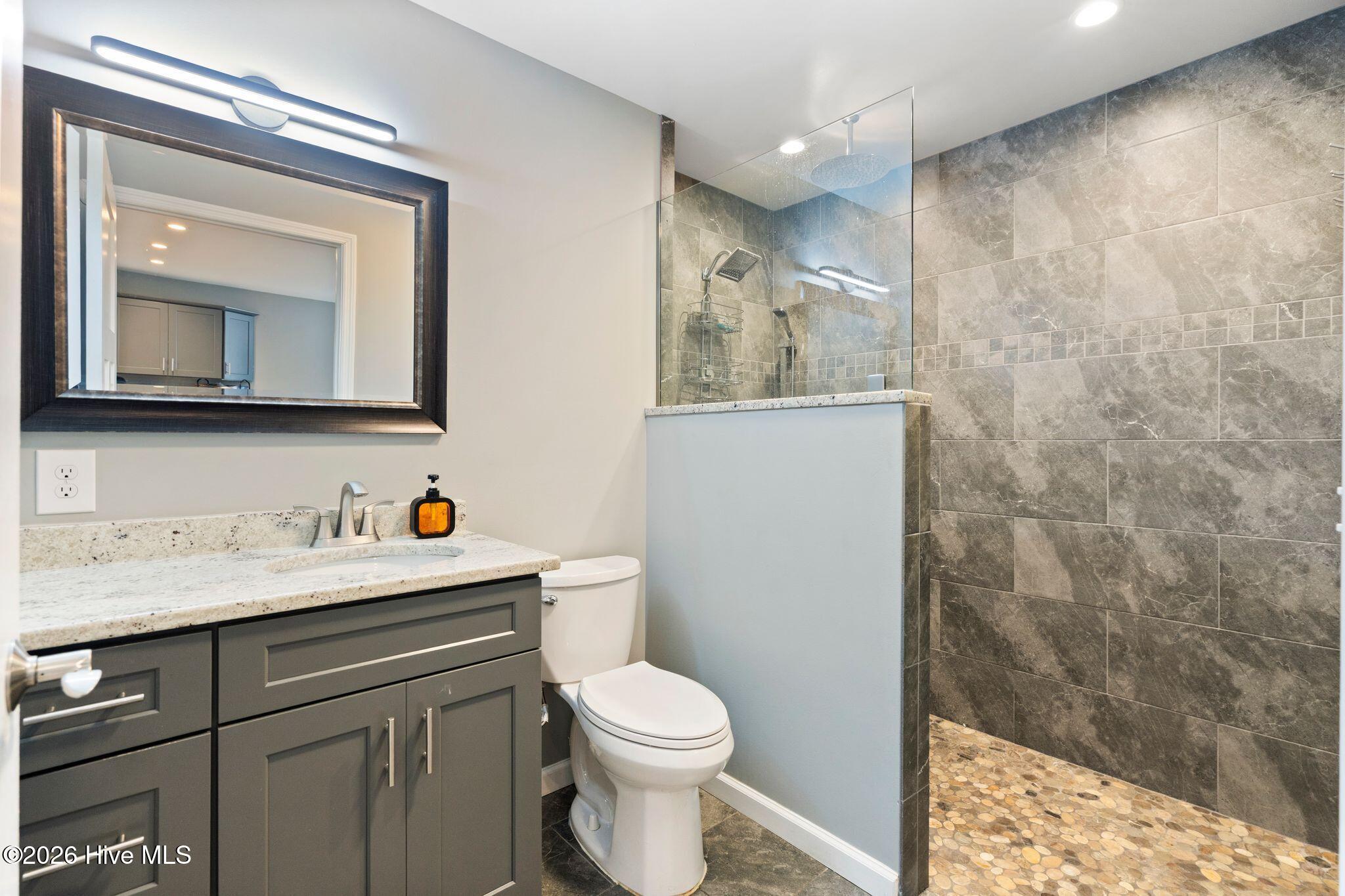 100559666 | Photo 75