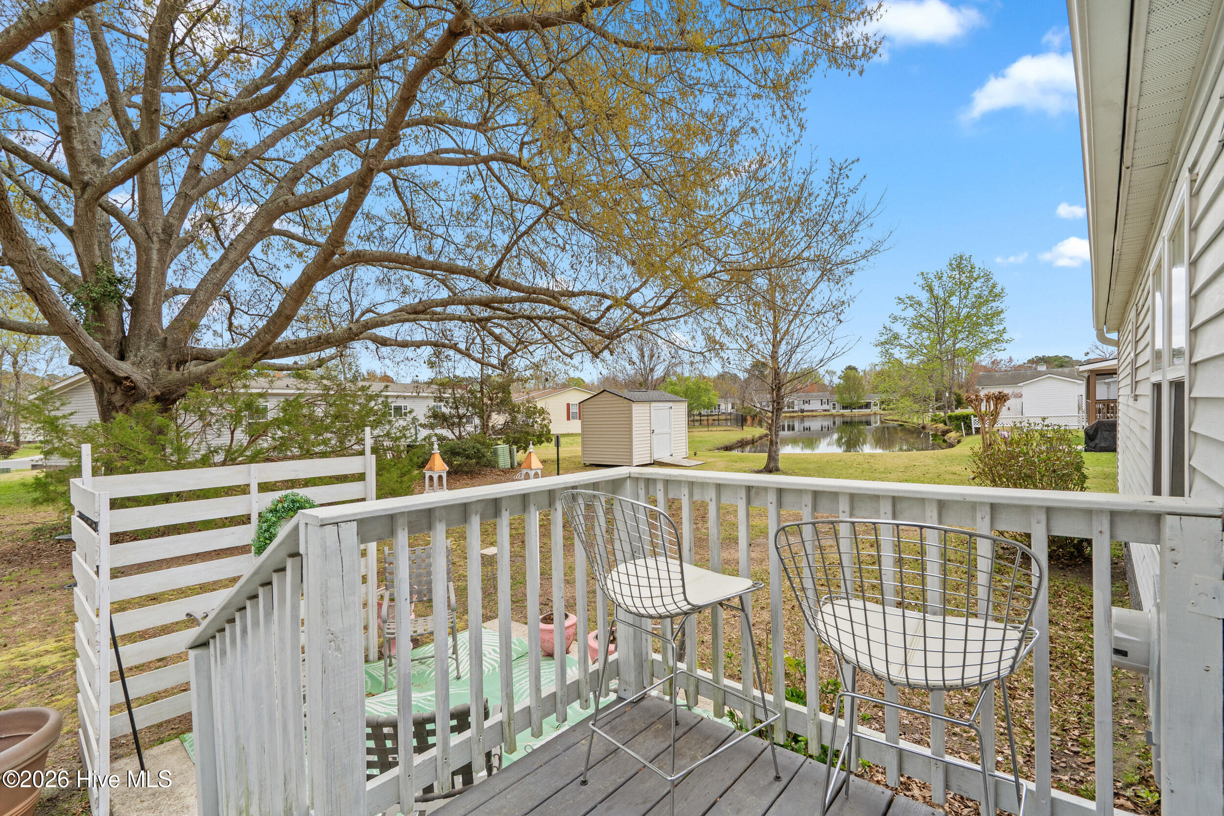 100562690 | Photo 35