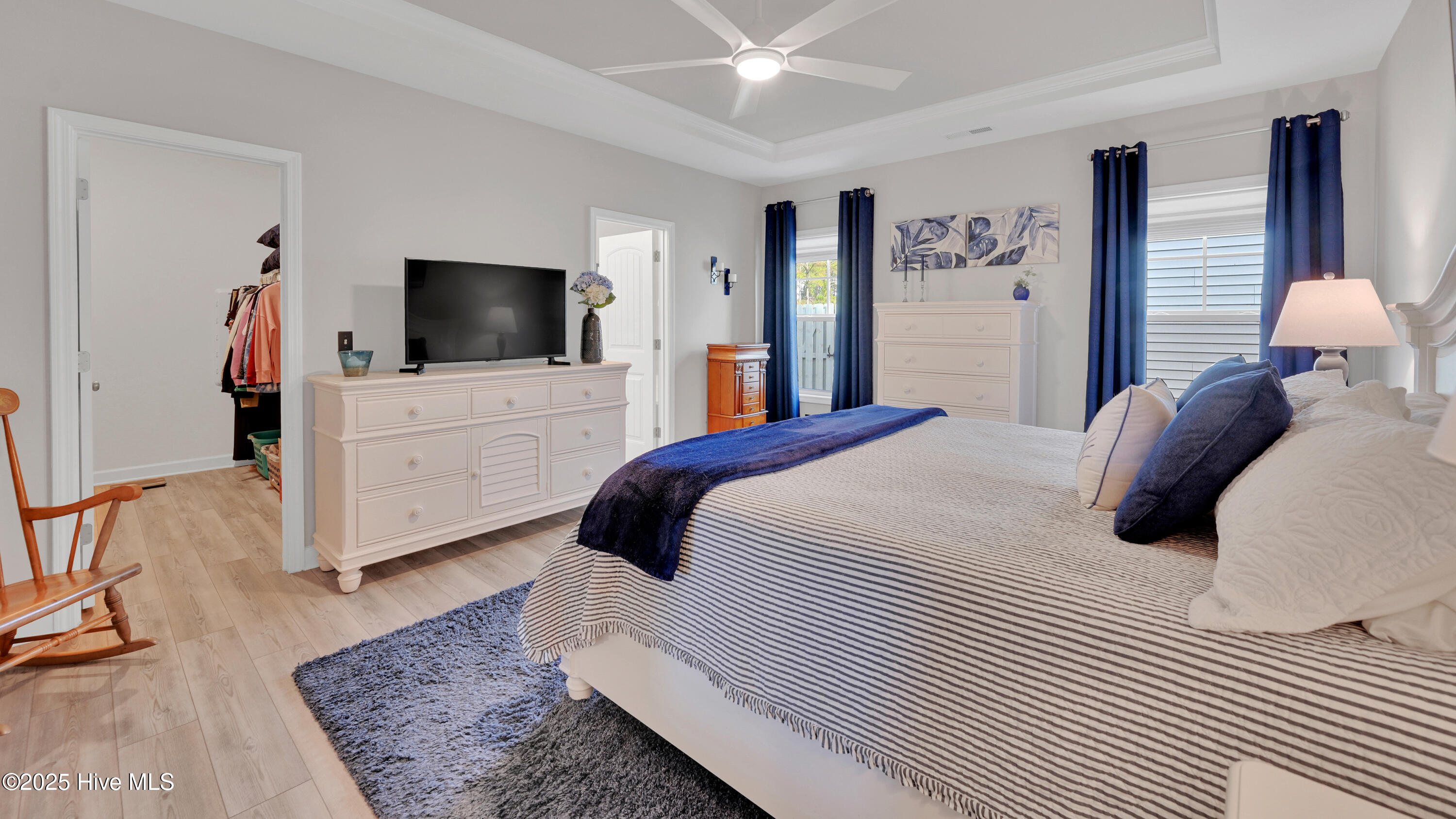 100542865 | Photo 12