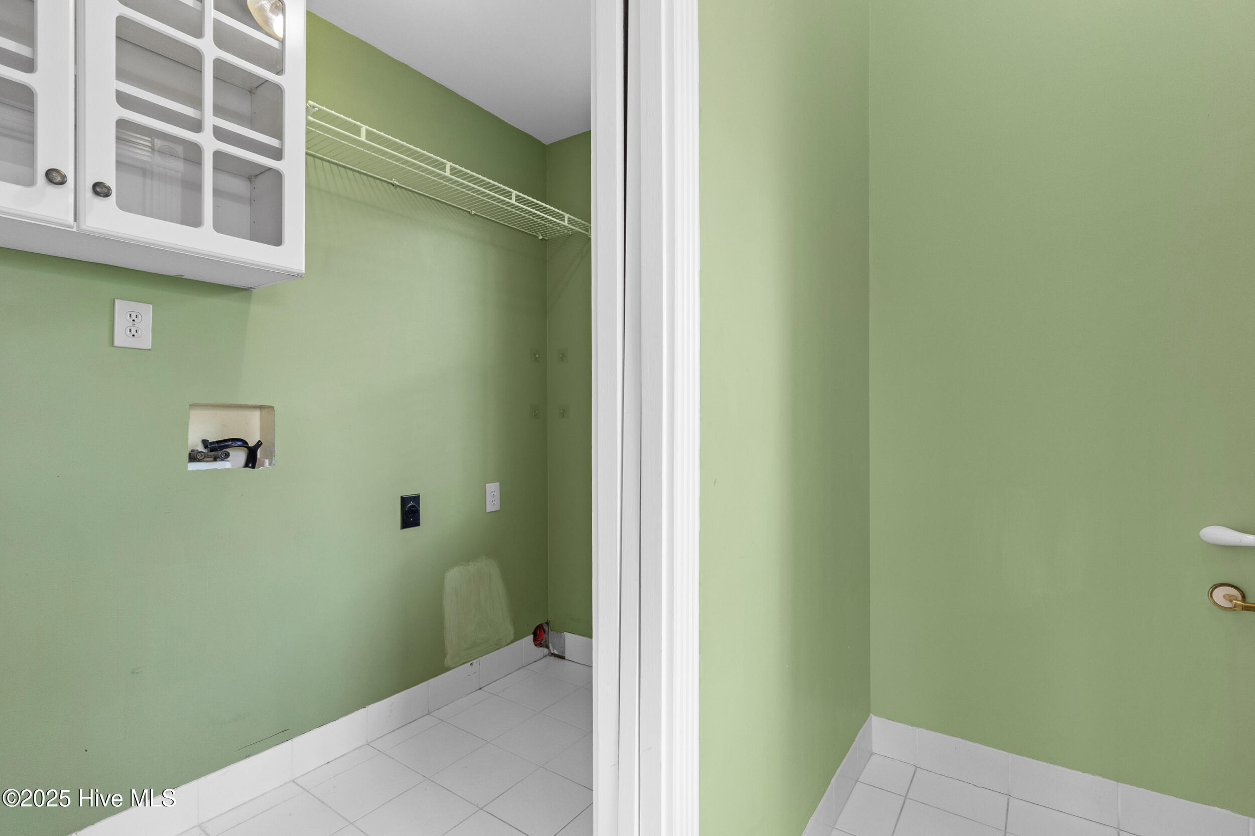 100531940 | Photo 23