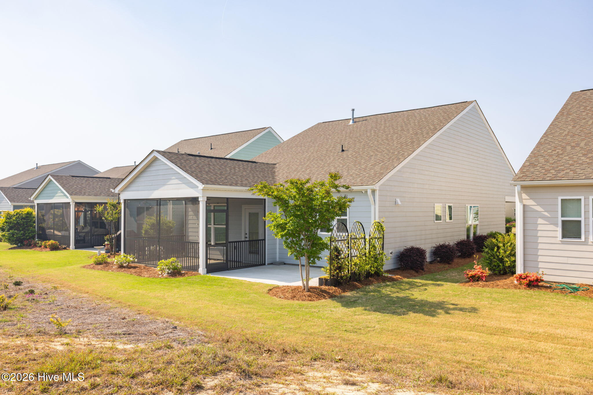 100567732 | Photo 33