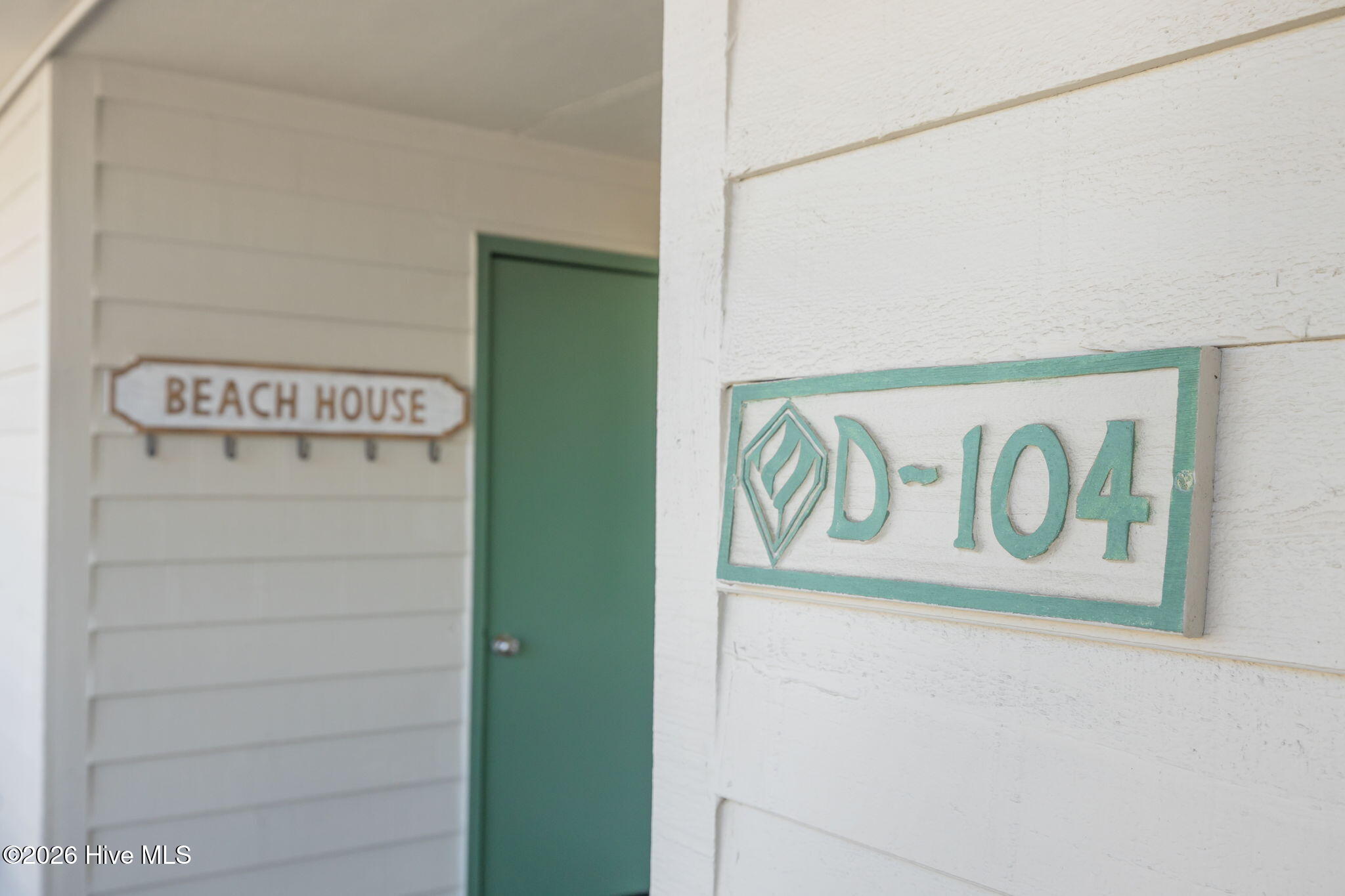 100551765 | Photo 52