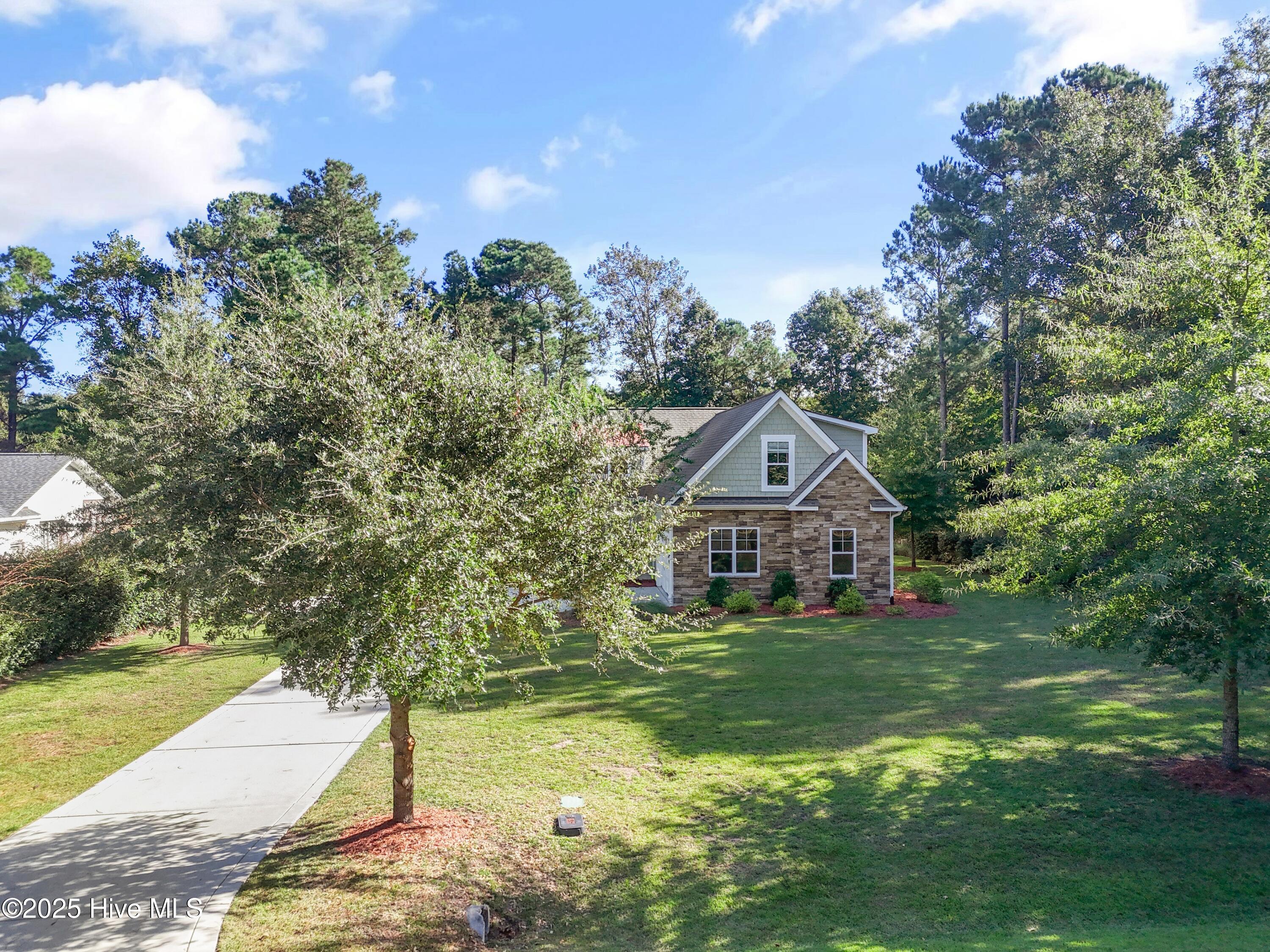 100534757 | Photo 43