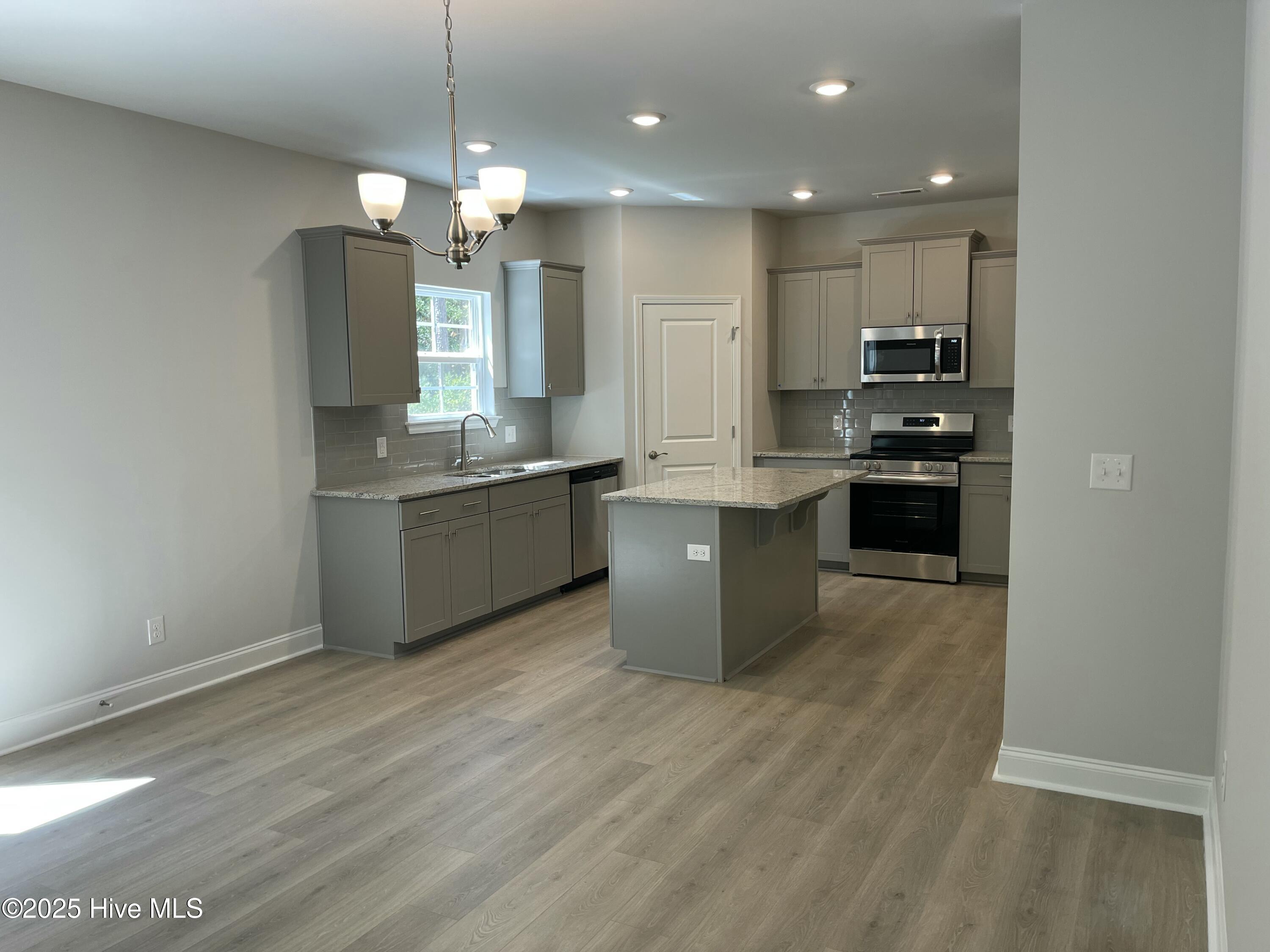 100425636 | Photo 20