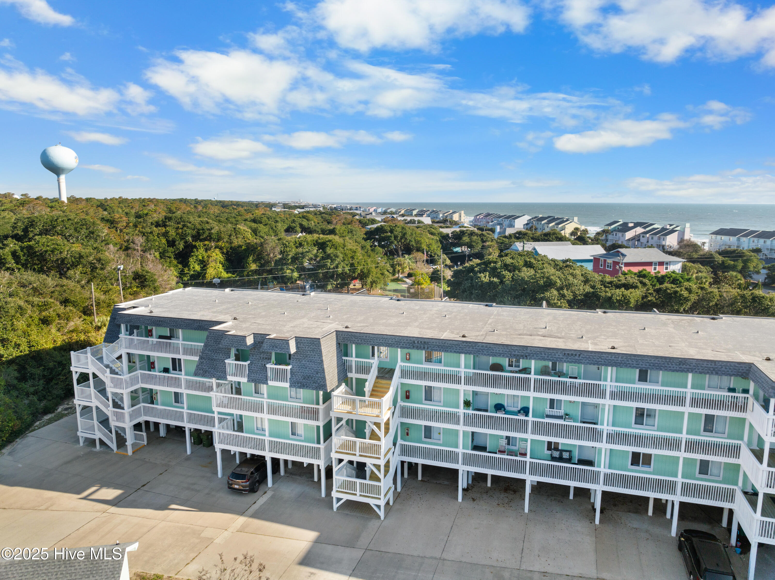 100562977 | Photo 60