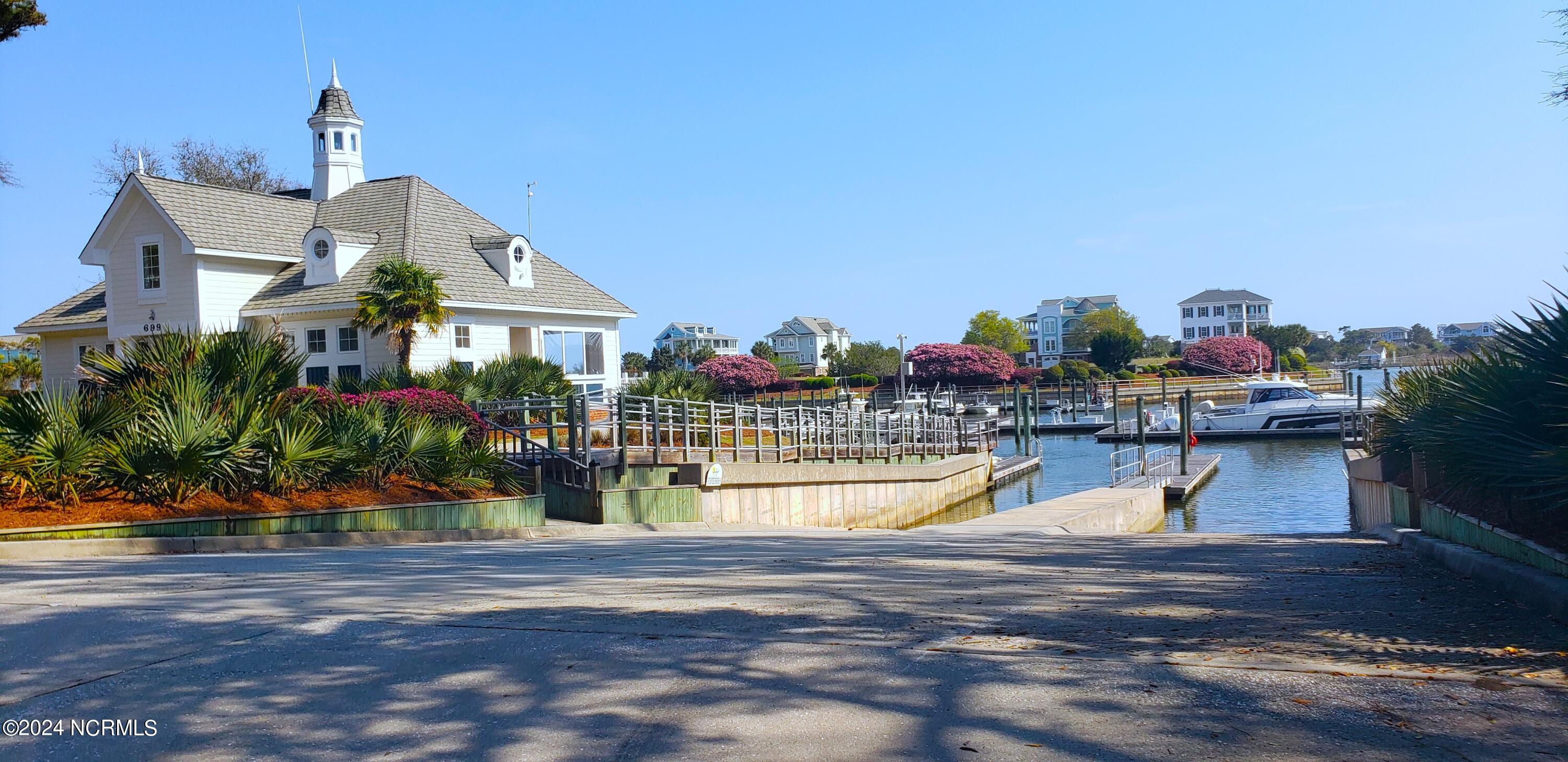 100549815 | Photo 13