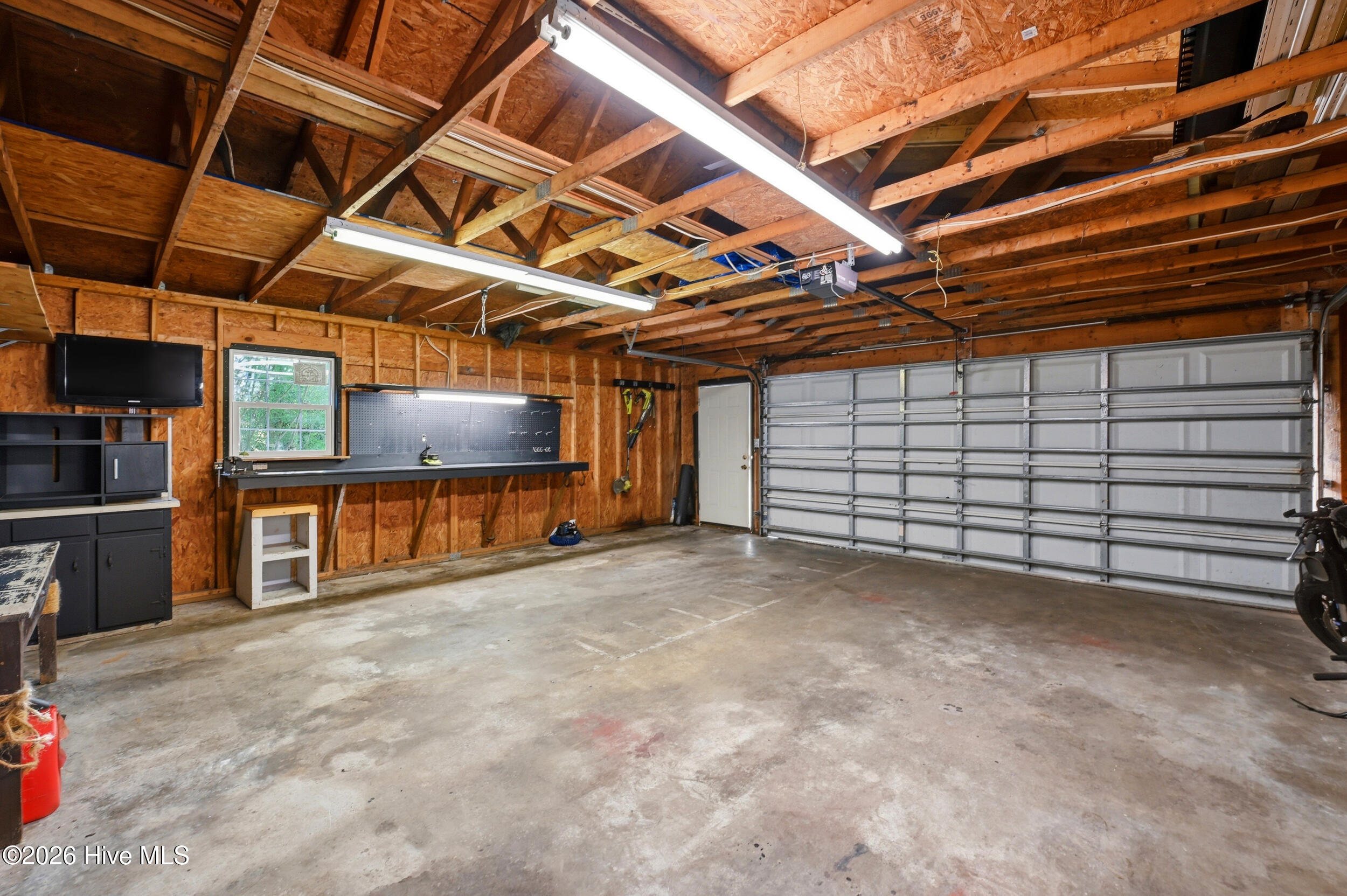 100562440 | Photo 29