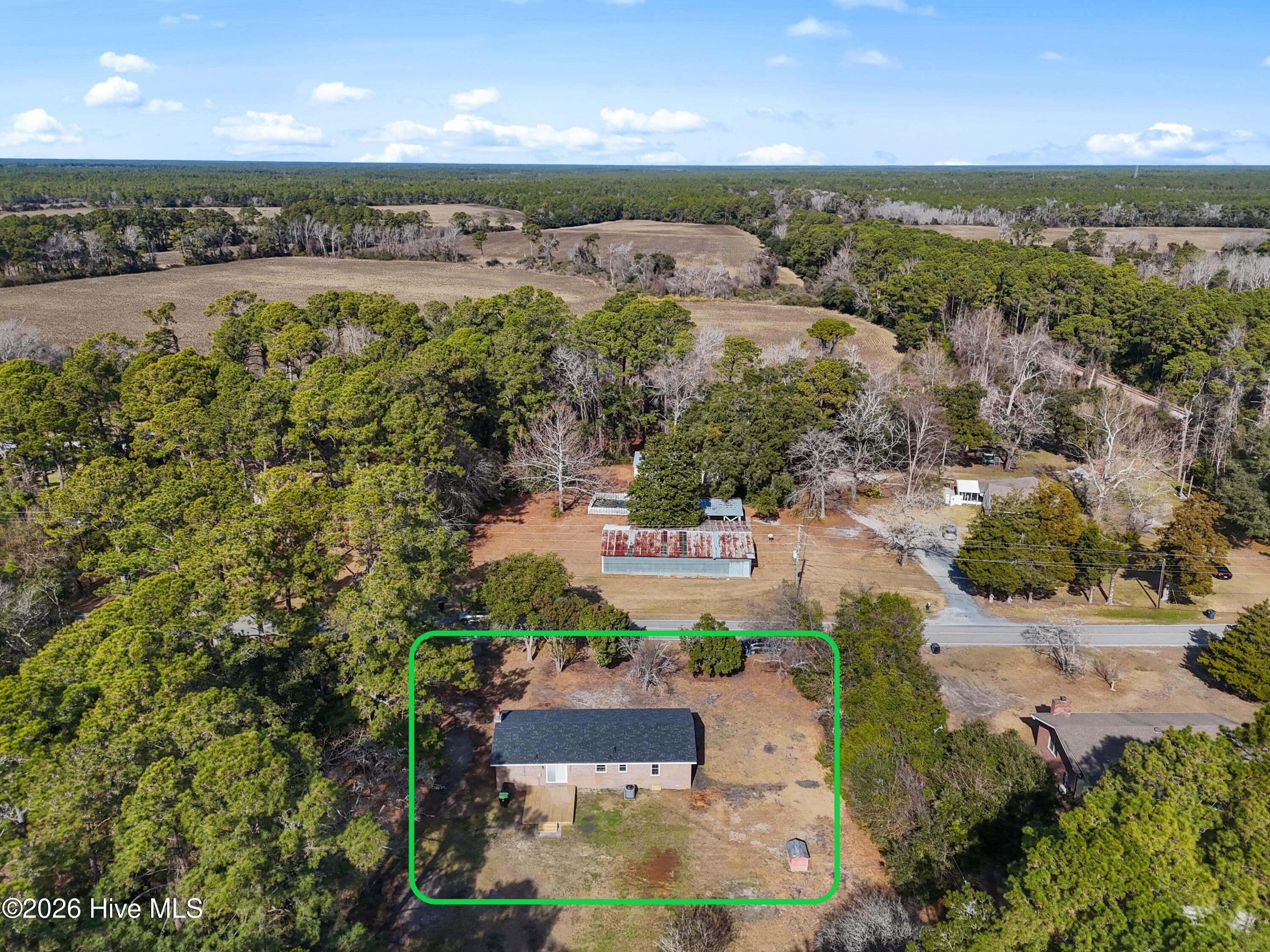 100550863 | Photo 40