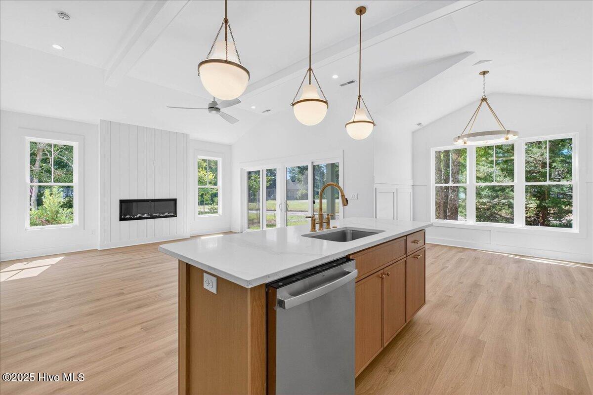 100489507 | Photo 22