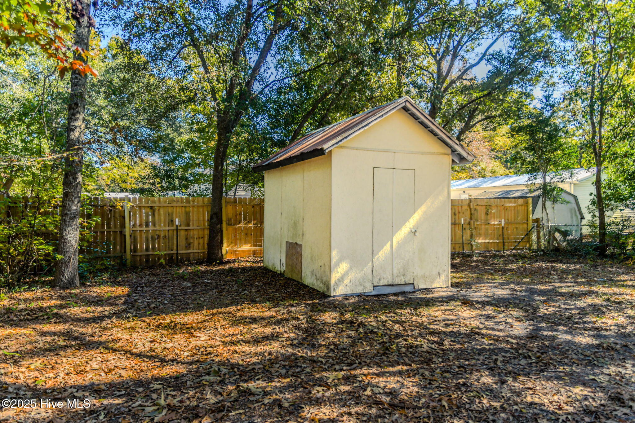 100544289 | Photo 21