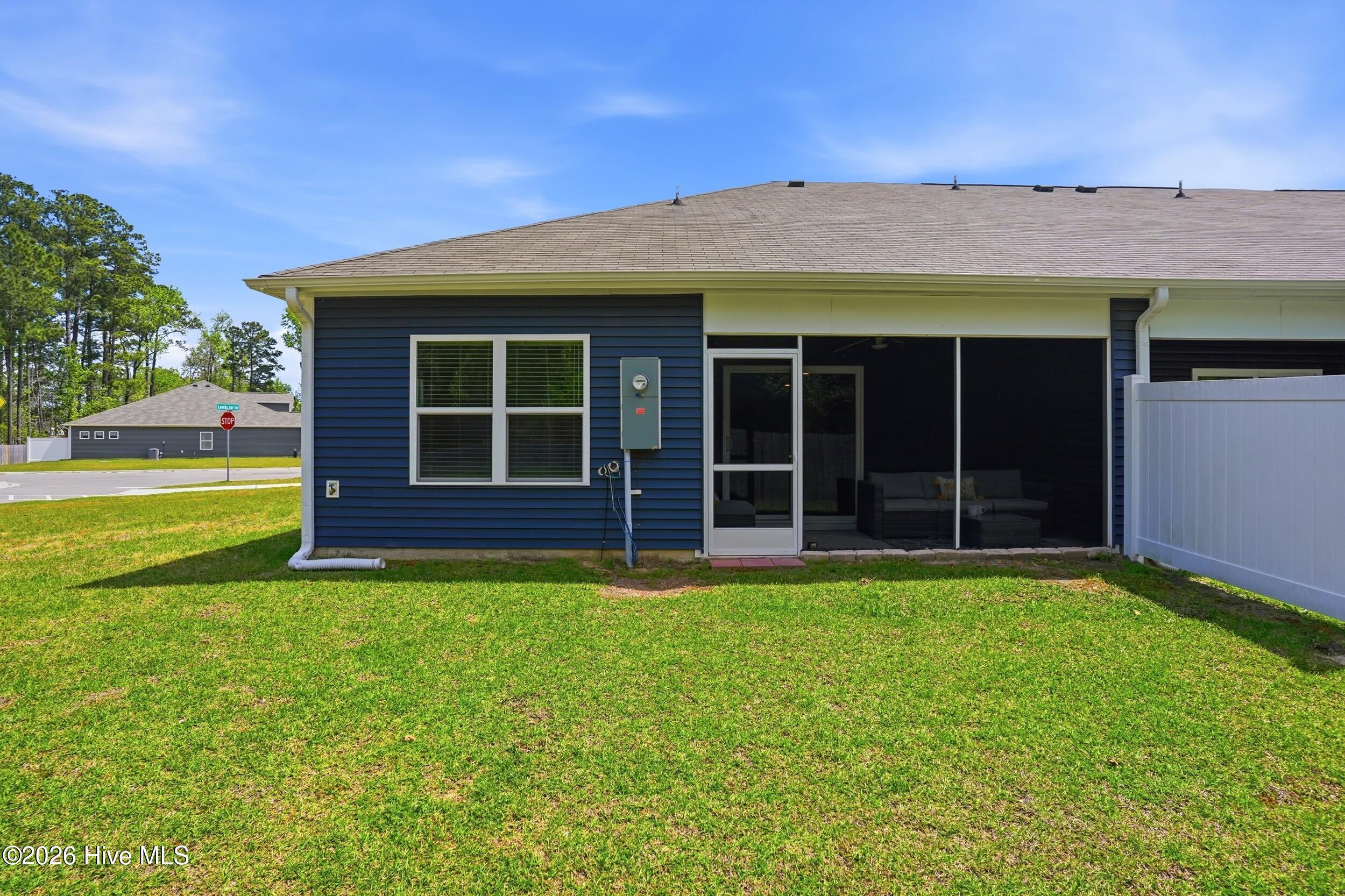 100566288 | Photo 27