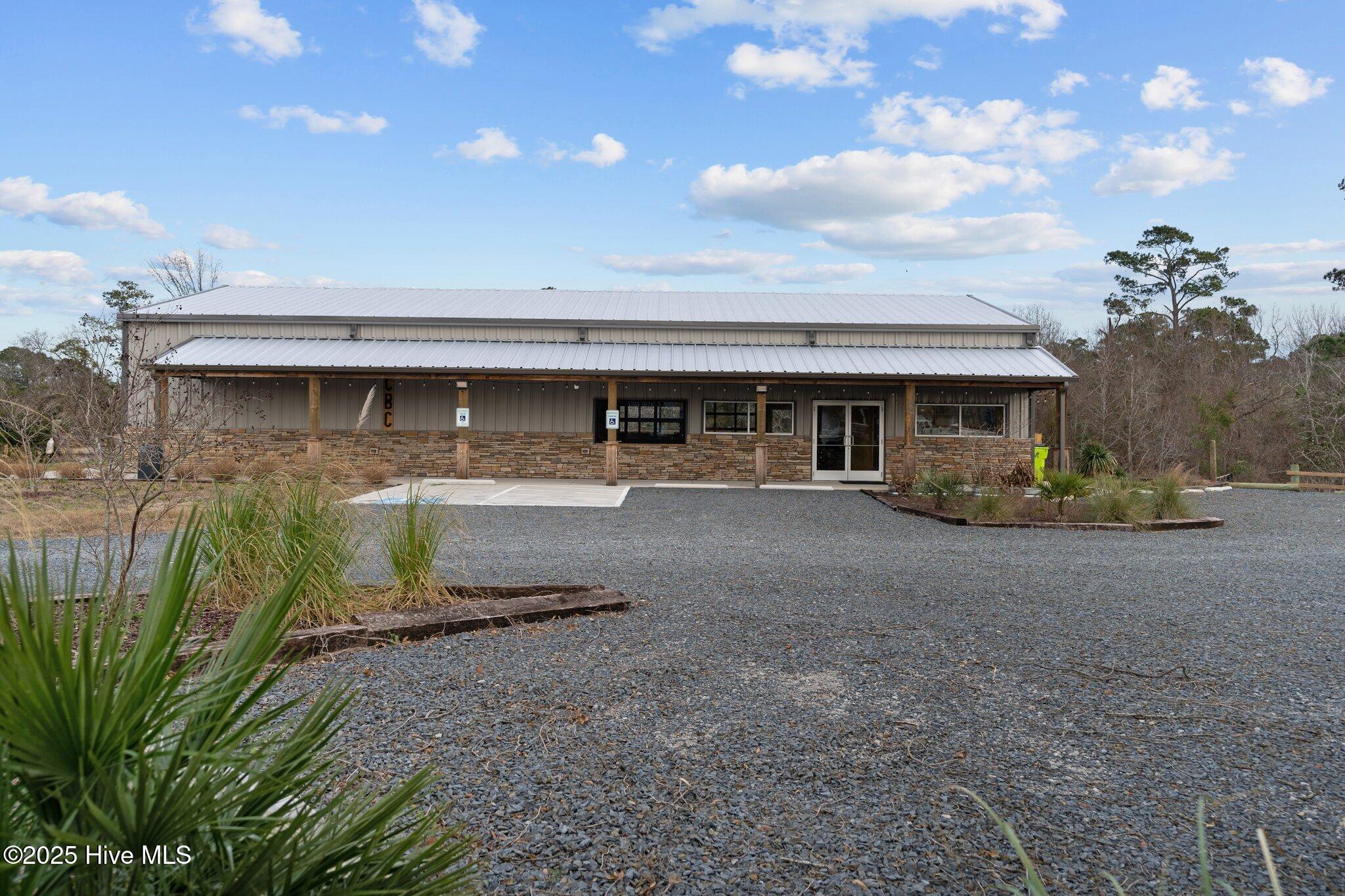 100545245 | Photo 57