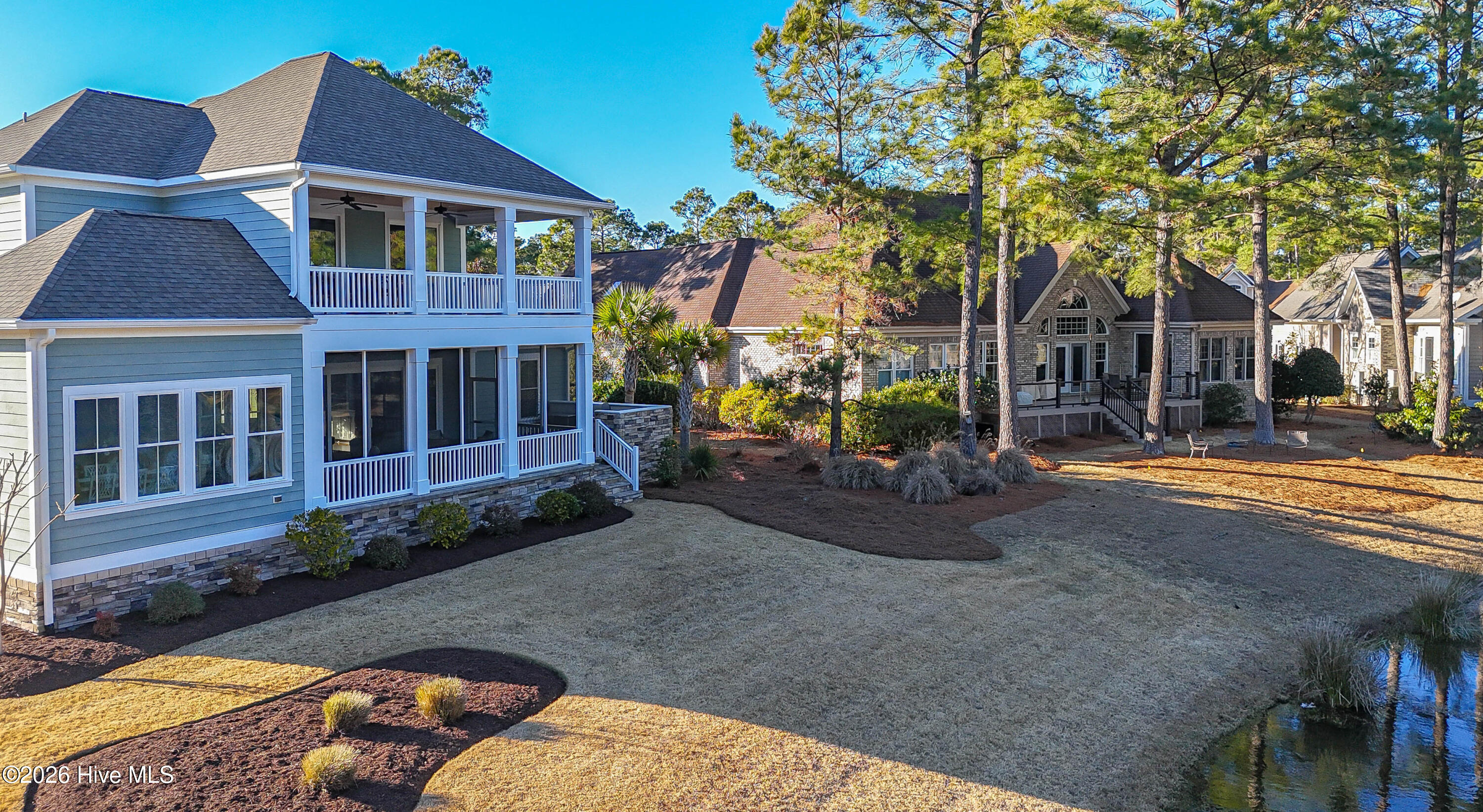 100550389 | Photo 88