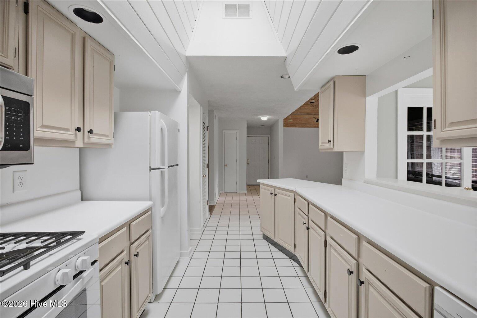 100555518 | Photo 21