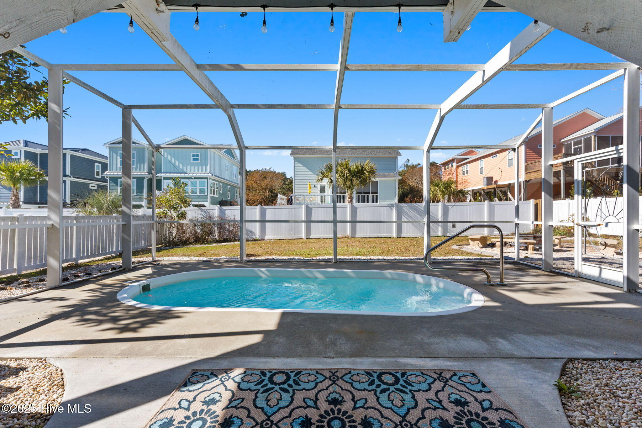 100542158 | Photo 10