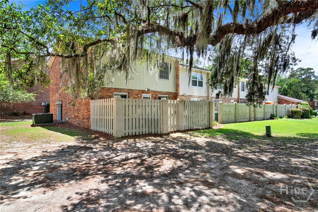 455 Mall Boulevard 6